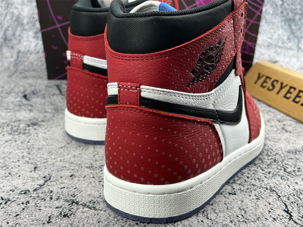 UA AIR JORDAN 1 RETRO HIGH OG 