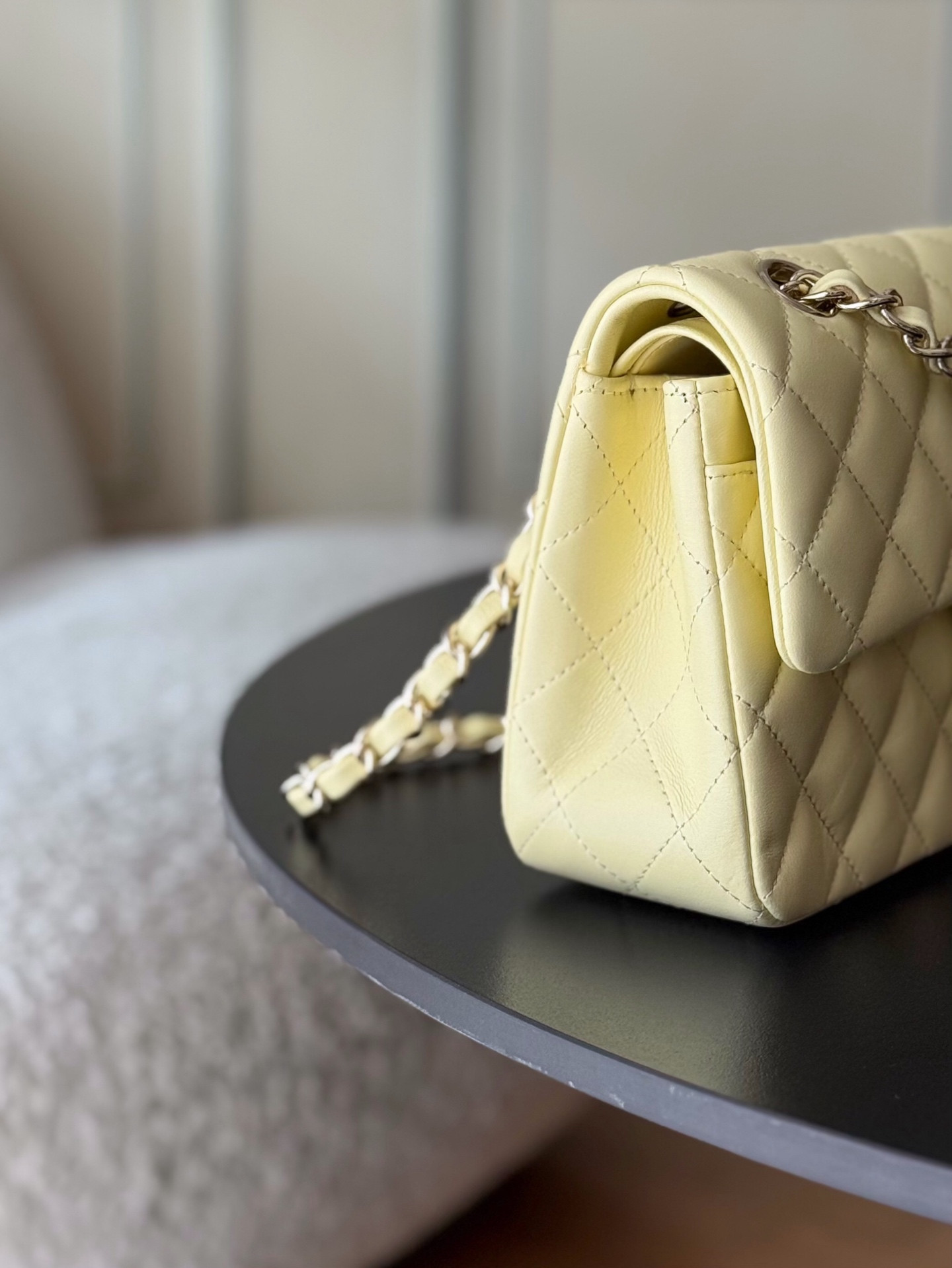 Ch**el Small Classic Bag 23x6.5x14cm