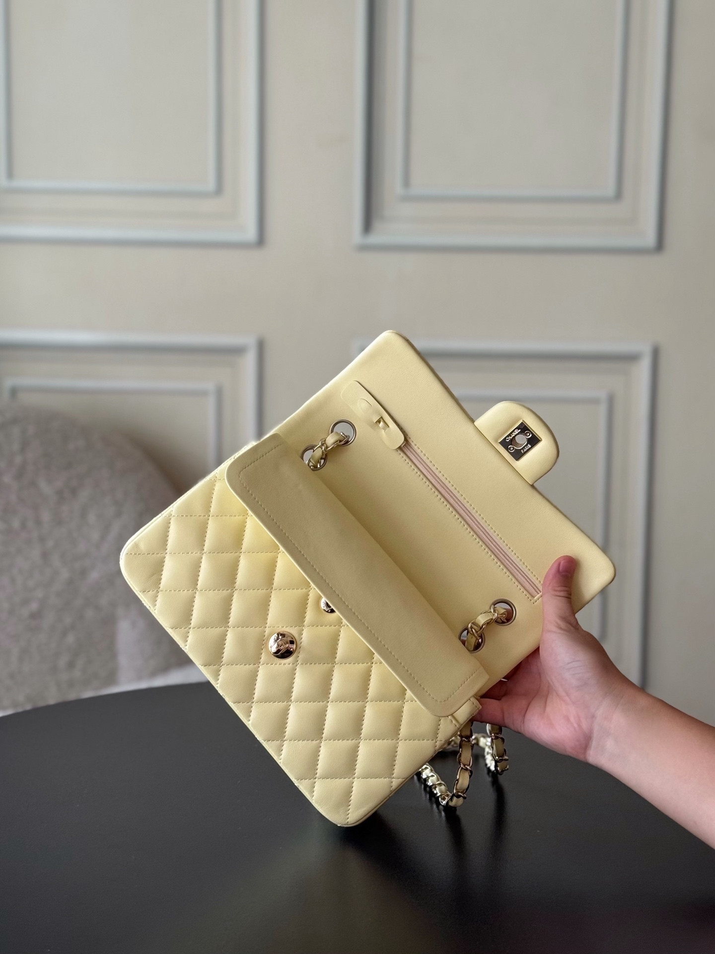 Ch**el Small Classic Bag 23x6.5x14cm