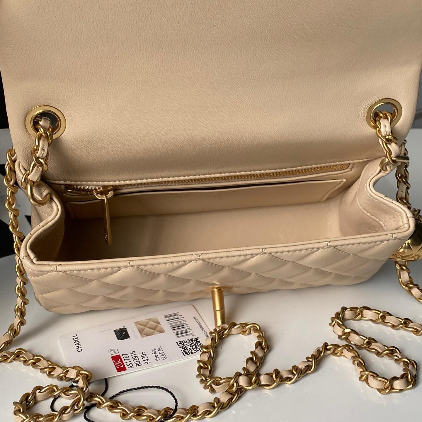 Ch**el MINI FLAP BAG 12×20×6 cm