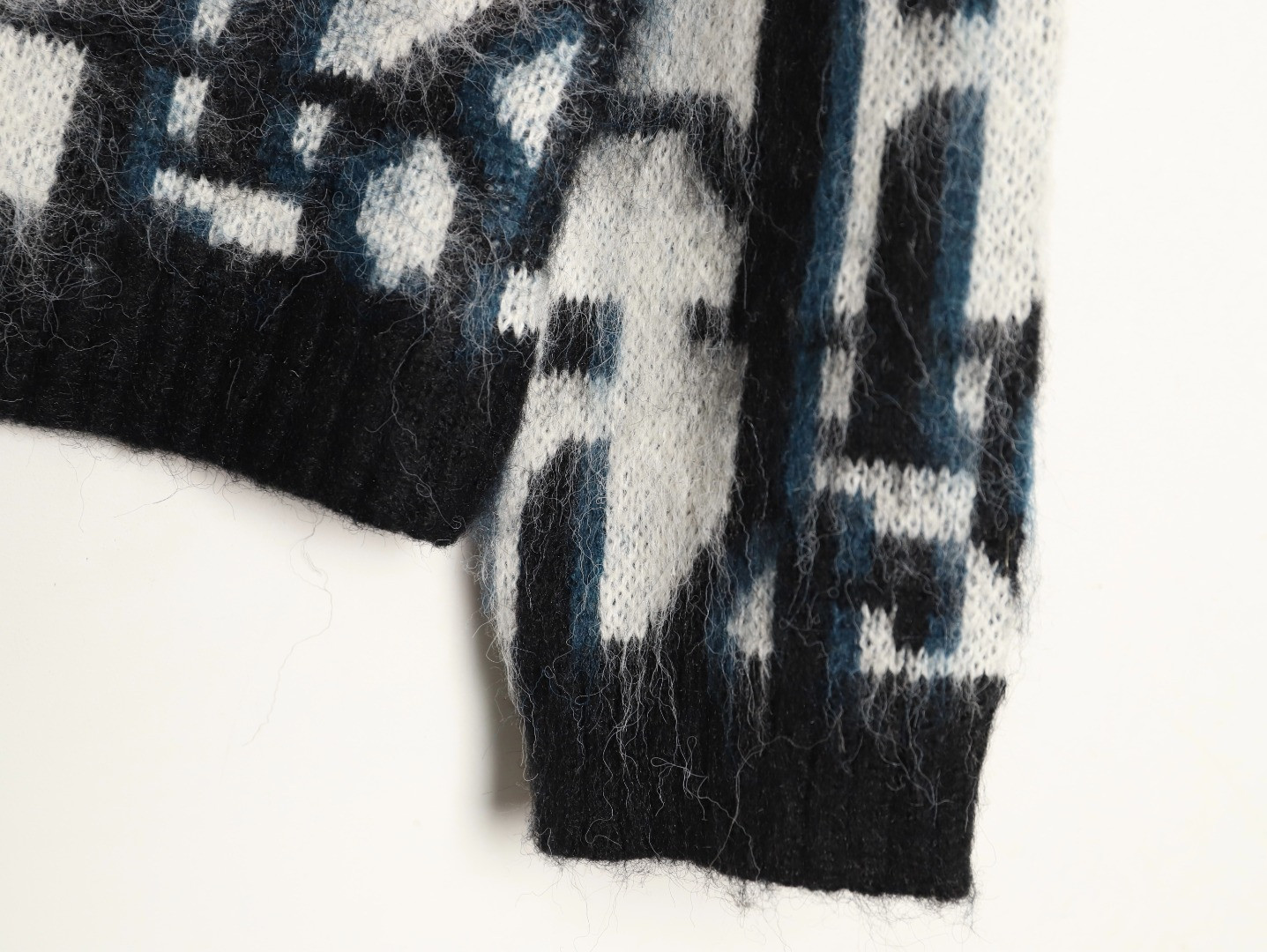 D10r 25FW Cardigan Sweaters