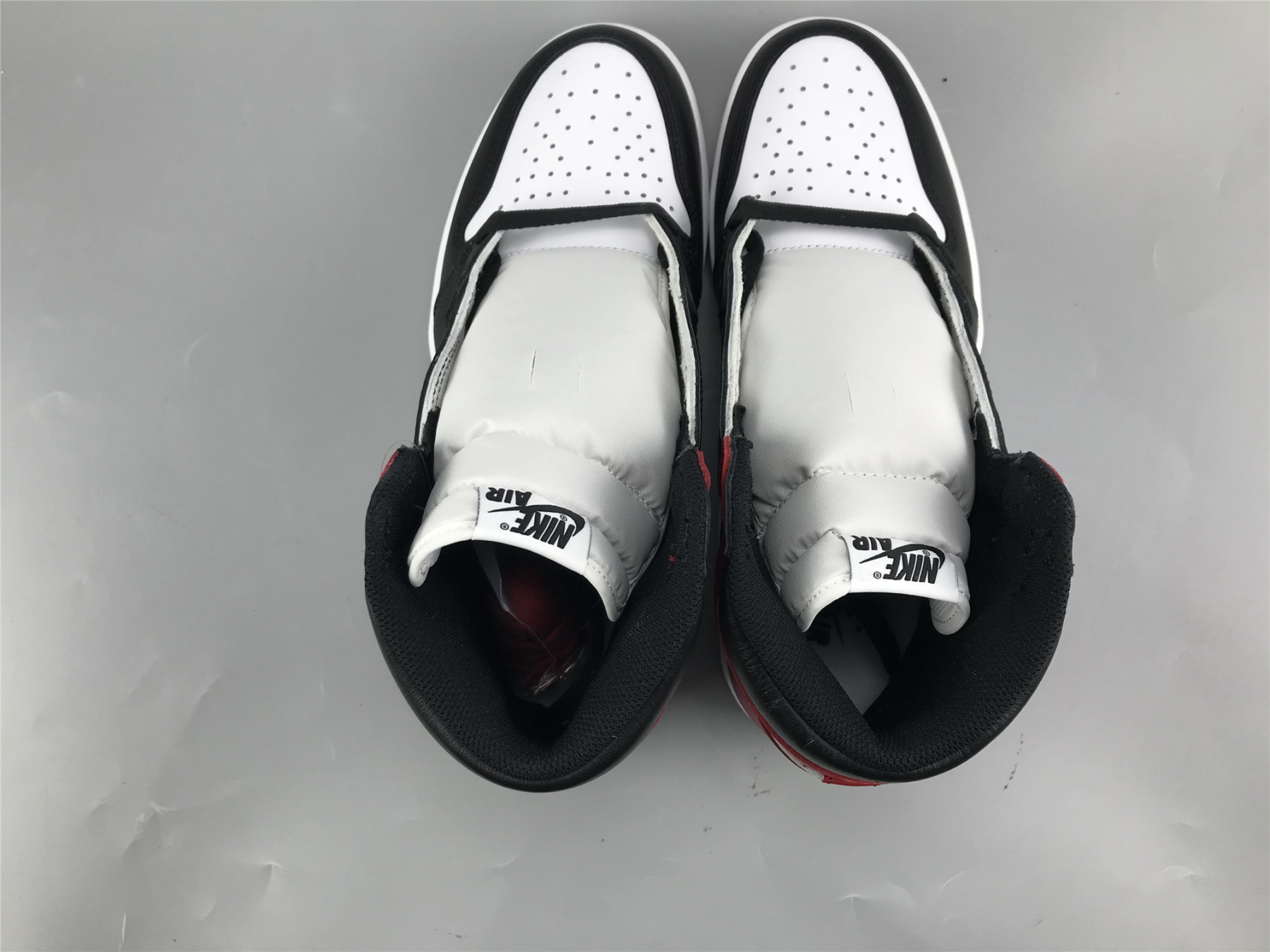 UA AIR JORDAN 1 RETRO HIGH OG BLACK TOE 2016 RELEASE