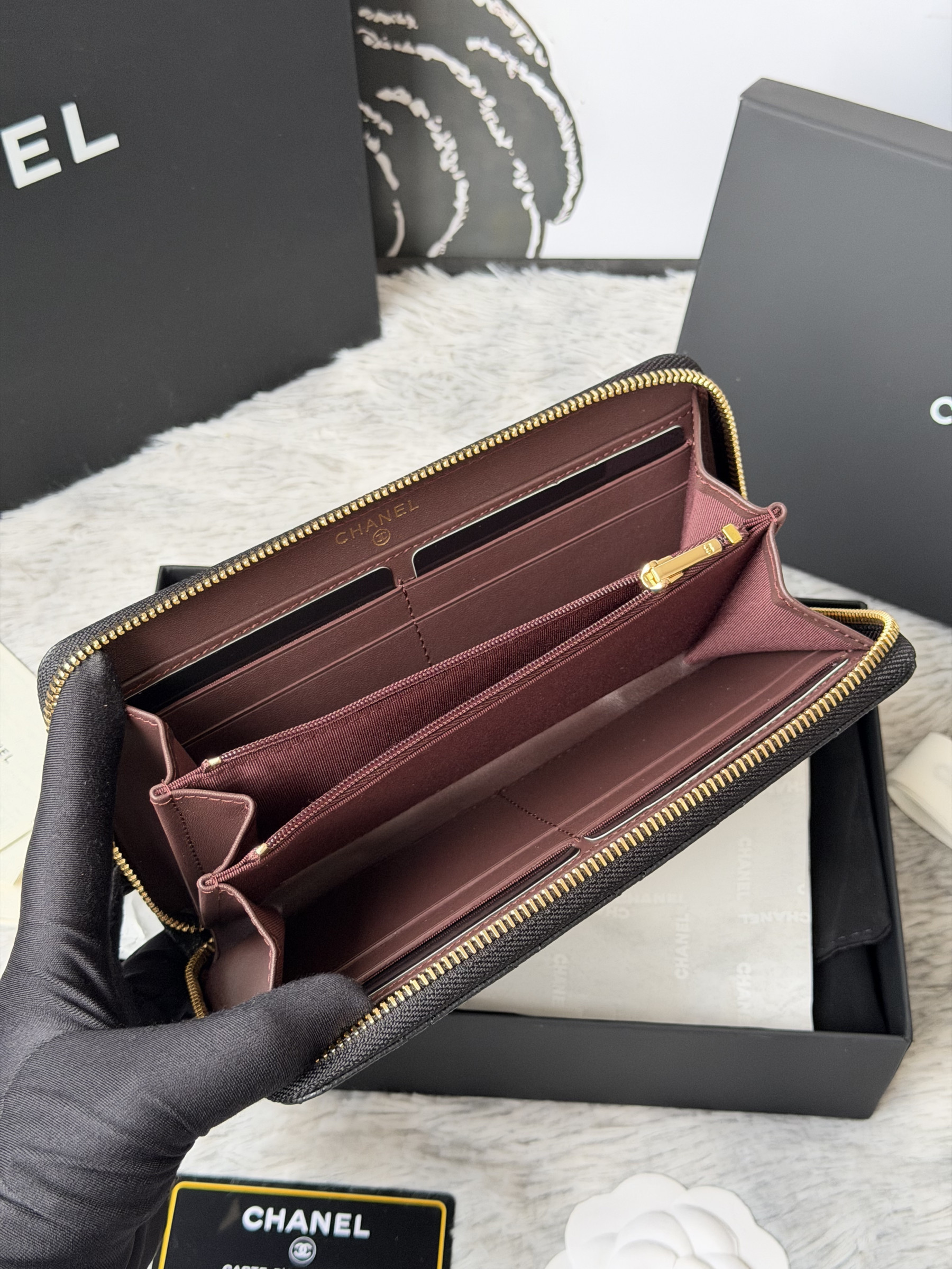 Ch**el zip around wallet 80758 10x19x3cm