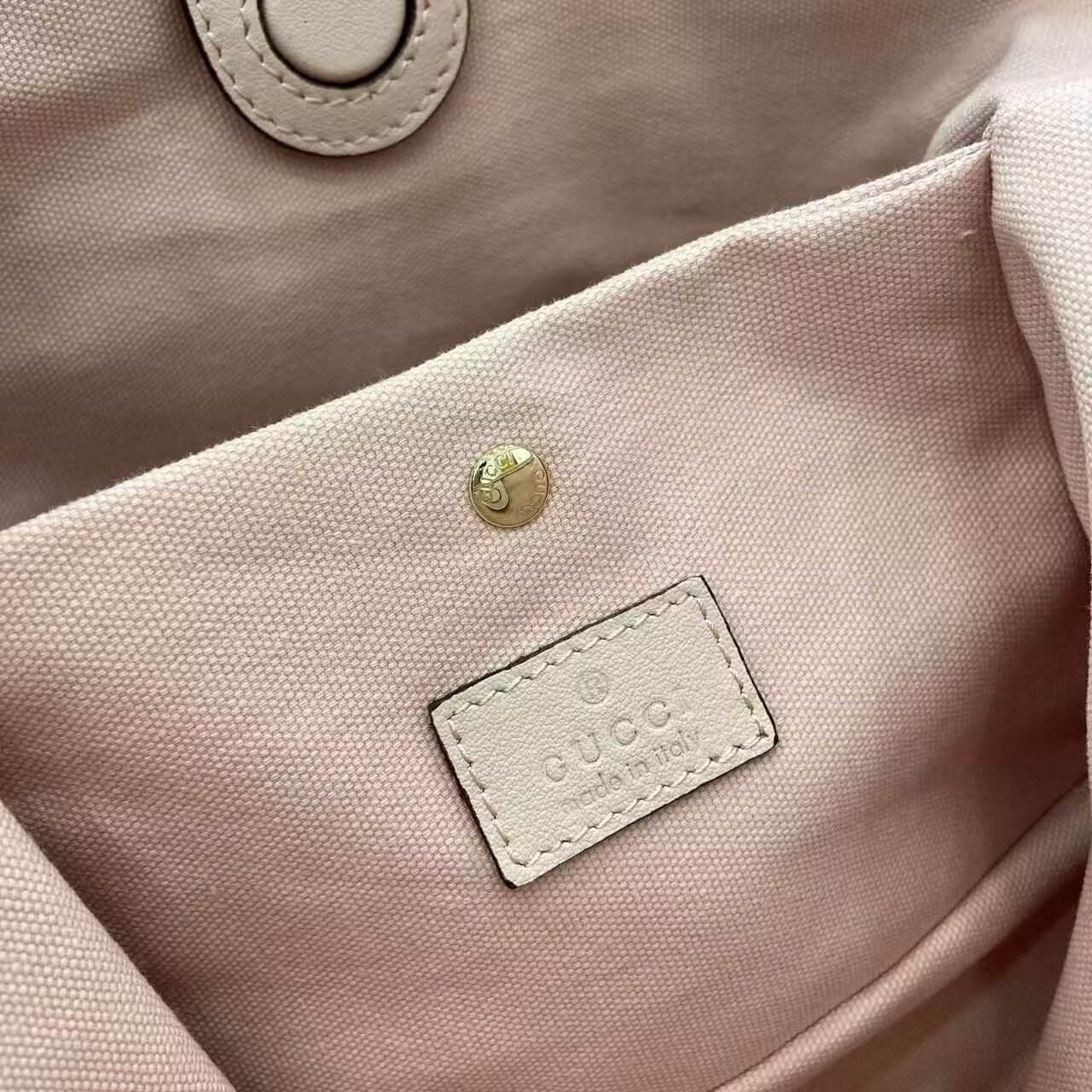 Gvc*1 GG Emblem Small Bucket Bag 19x18x11cm