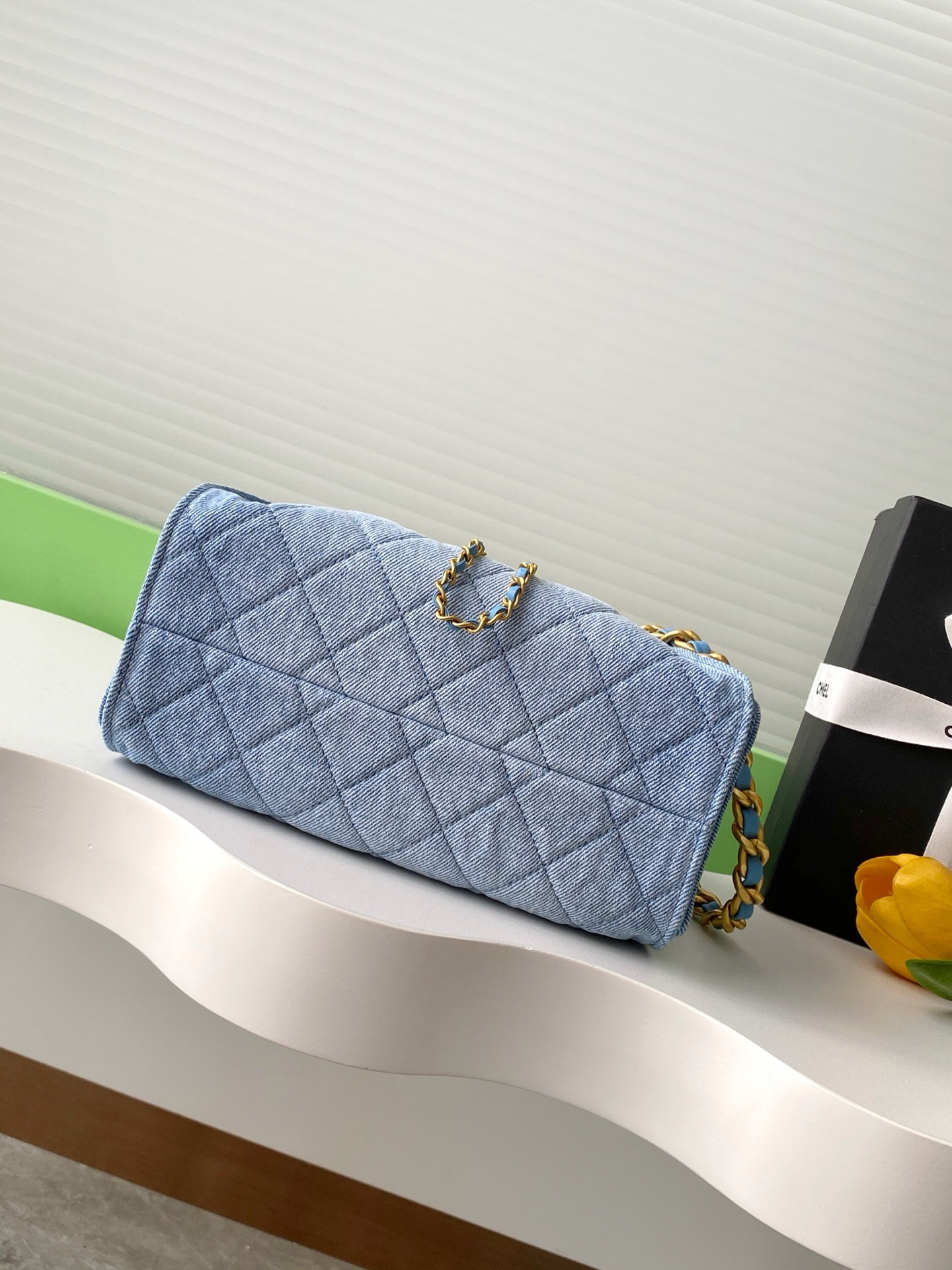 CHANEL 25C Bucket Bag 20x22x12.5cm