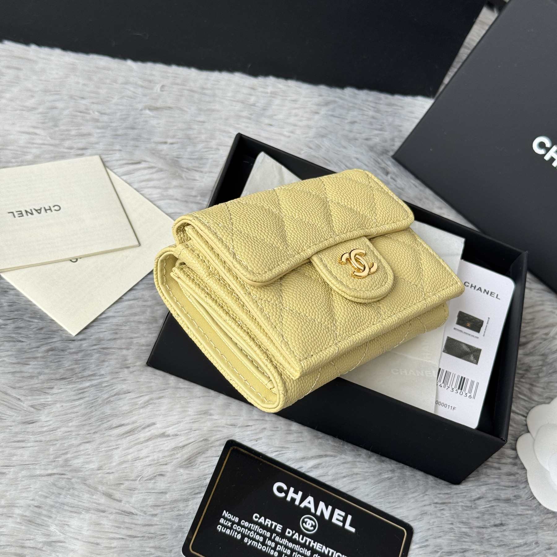 Ch**el card holder 10.5x7.5x3cm