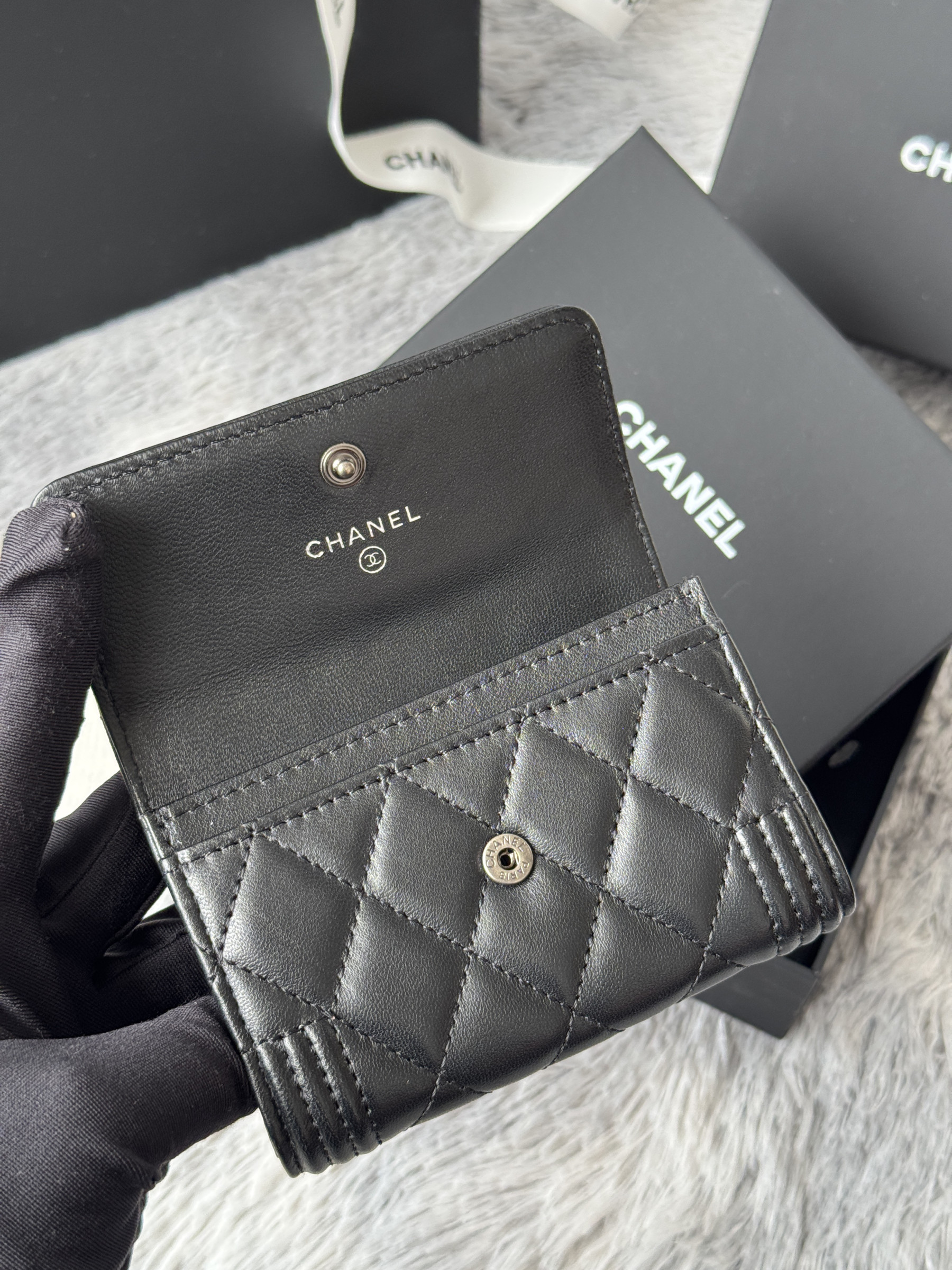 Ch**el boy Ch**el flap card holder a80603 7.5x11.3x2.1cm