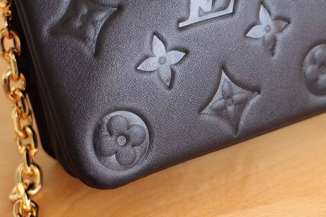 LV POCHETTE COUSSIN M80742 20x14x8cm