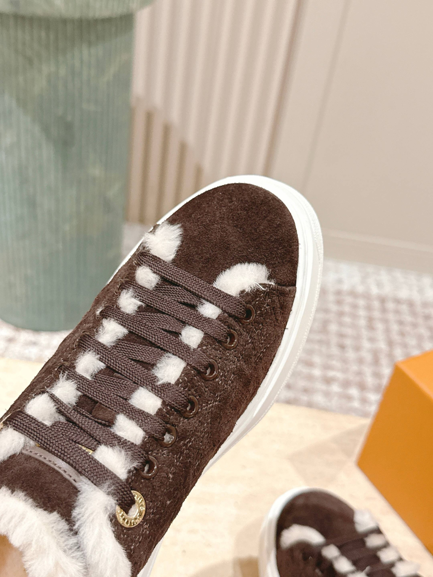 UA LV Time Out Sneaker