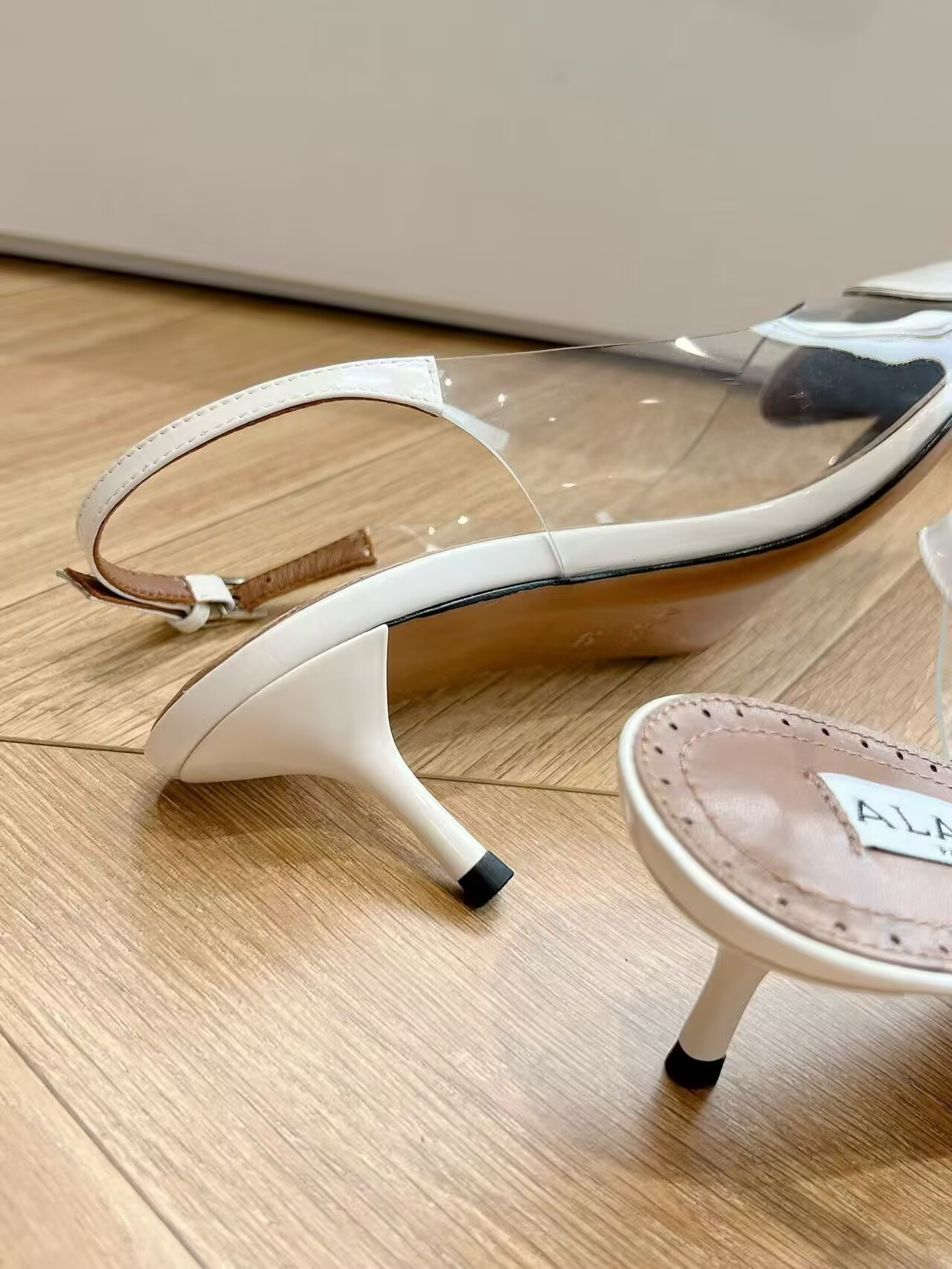 UA ALAÏA Le Coeur Plexi Heart-Toe Slingback Pump 5.5cm Heel