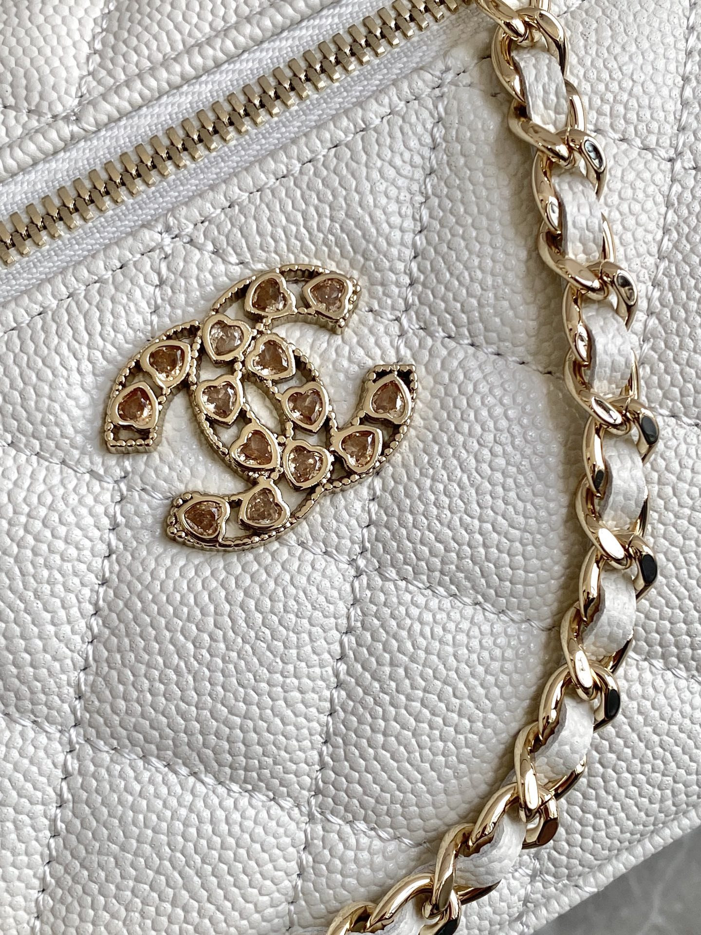 Ch**el Long Vanity With Chain 25C AP4531 17×19.5×5cm