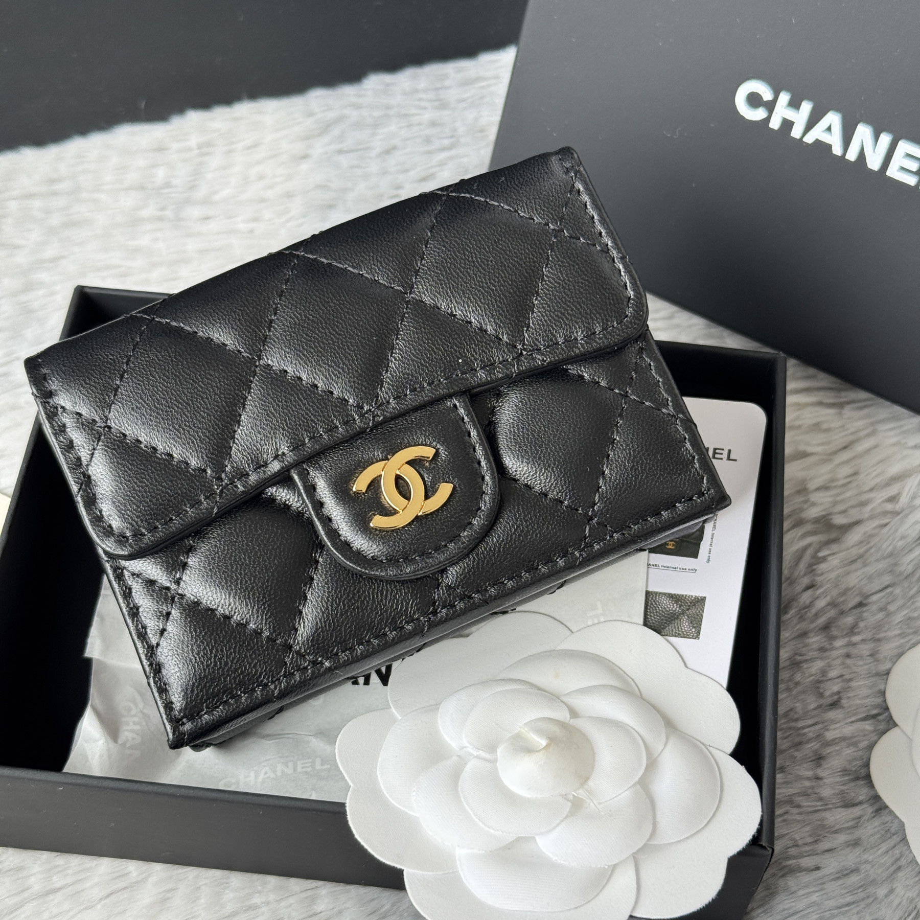 Ch**el card holder 10.5x7.5x3cm