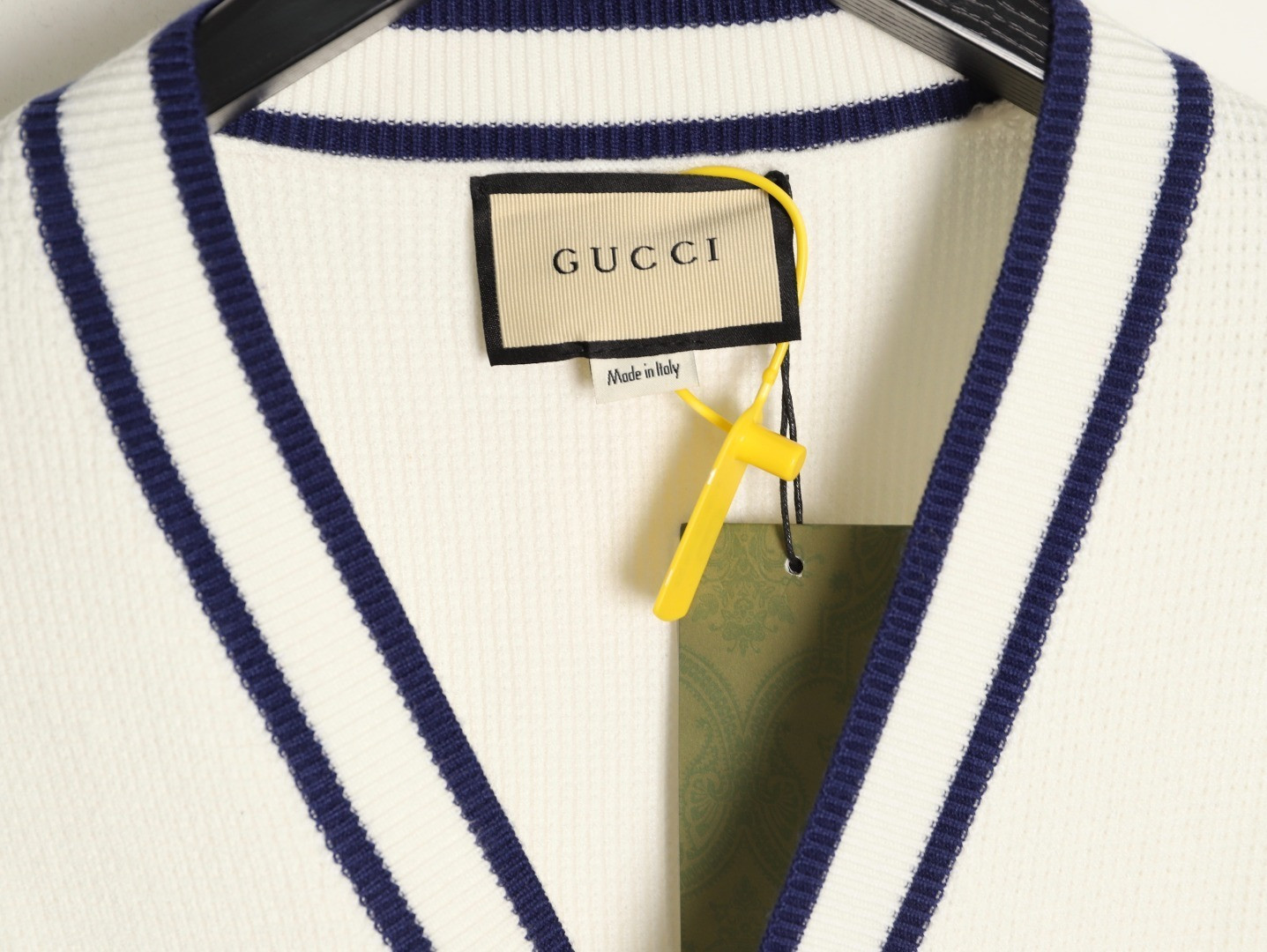 Gvc*1 25Fw Cardigan Sweaters