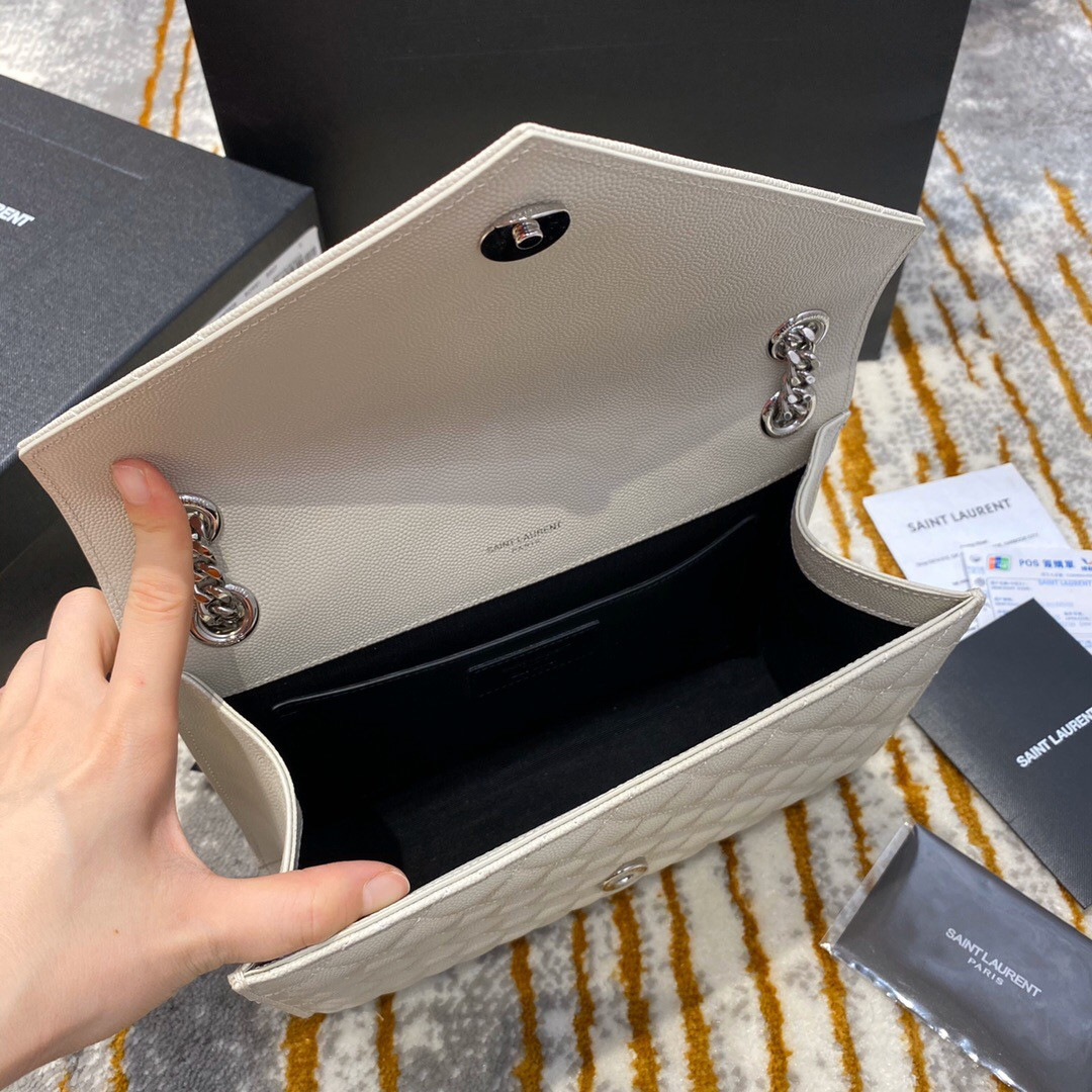 Y51 Envelope medium bag 24cm