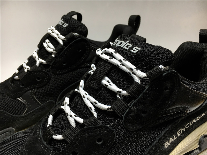 UA PARIS TRIPLE S TRAINER BLACK