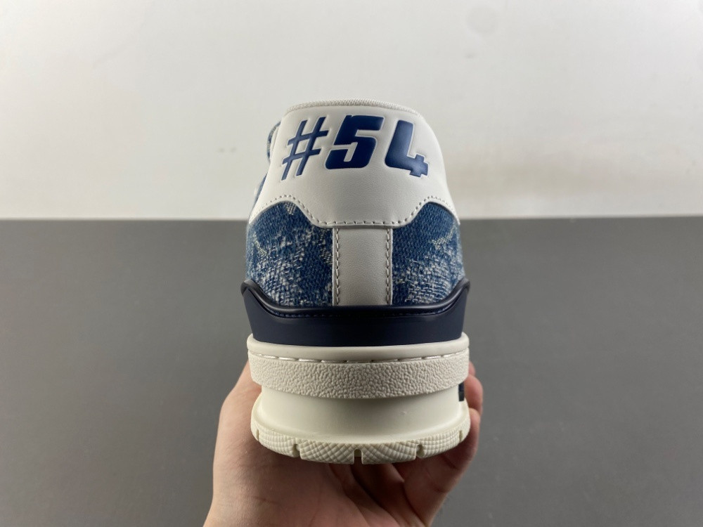 UA LV trainer Sneakers