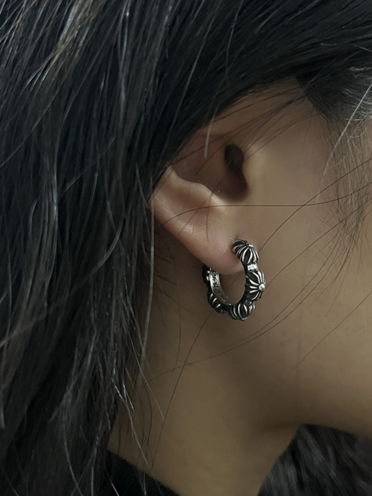 Ch*0me He**ts Earrings