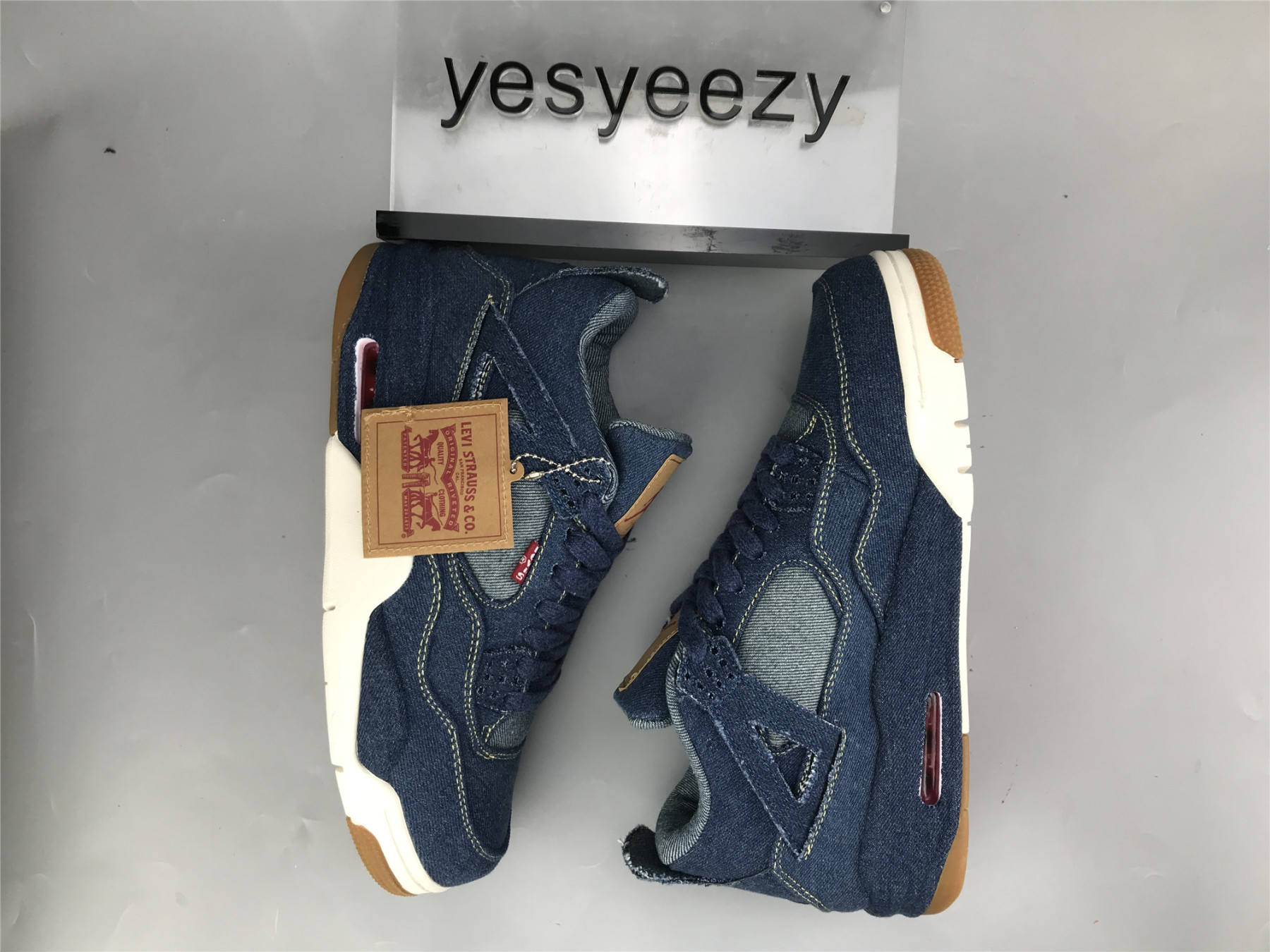 UA AIR JORDAN 4 RETRO Leu*s NRG "LEVI