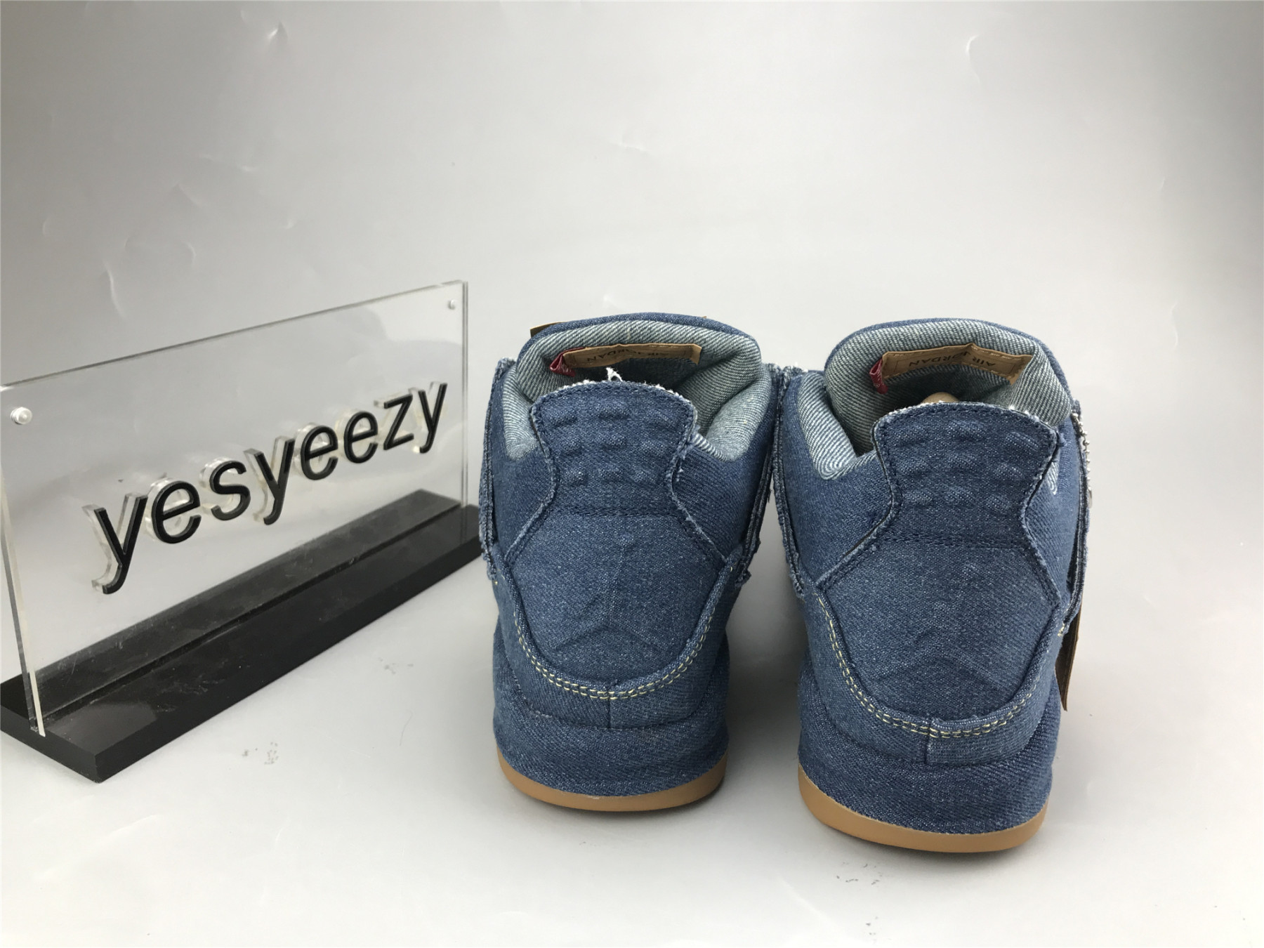 UA AIR JORDAN 4 RETRO Leu*s NRG "LEVI