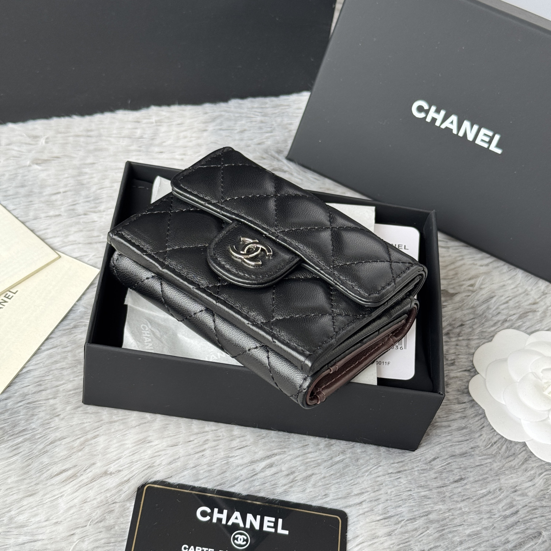 Ch**el card holder 10.5x7.5x3cm