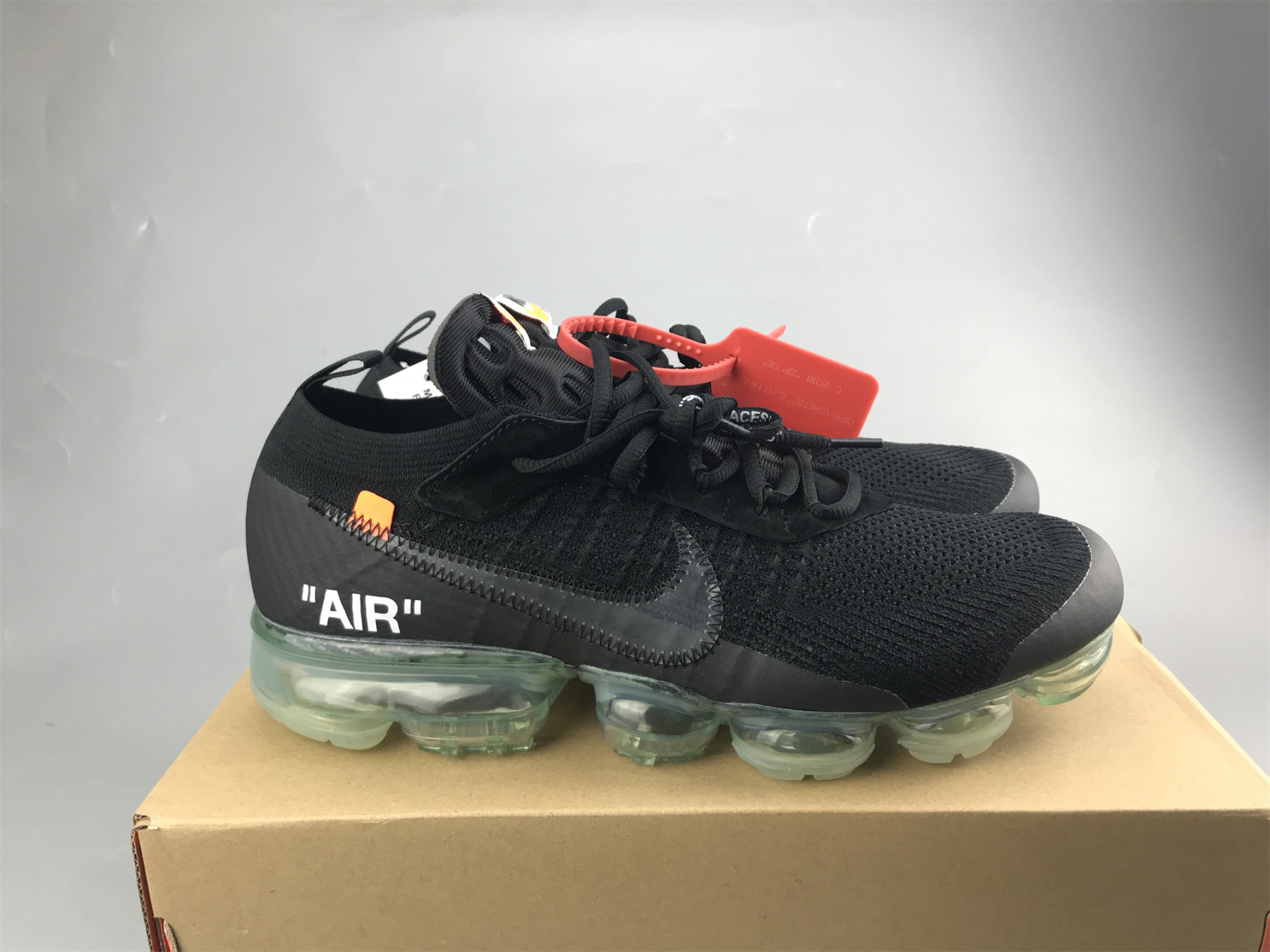 UA NIKE OFF-WHITE X AIR VAPORMAX 
