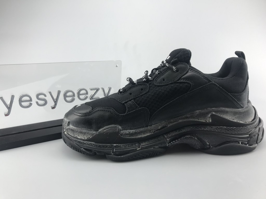 UA PARIS TRIPLE S "TRIPLE BLACK"