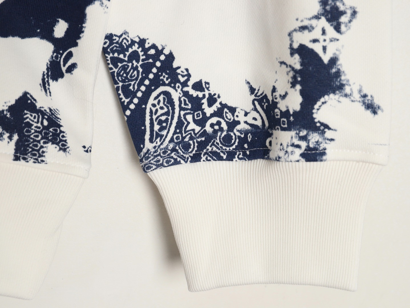 L0vis Vvtt0n LV 25Fw Hoodies