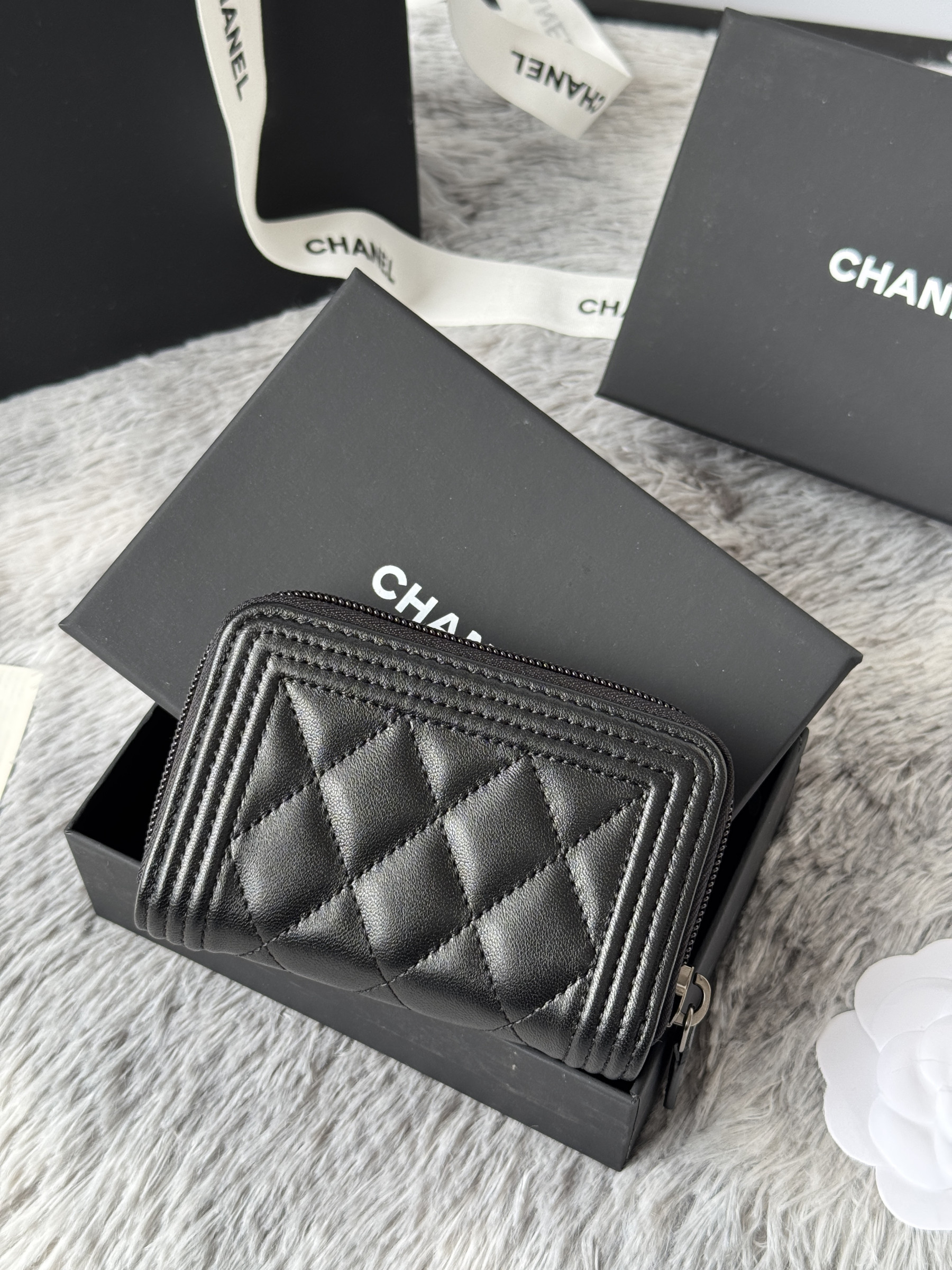 Ch**el boy zip around coin purse wallet a80602 7.5x11cm