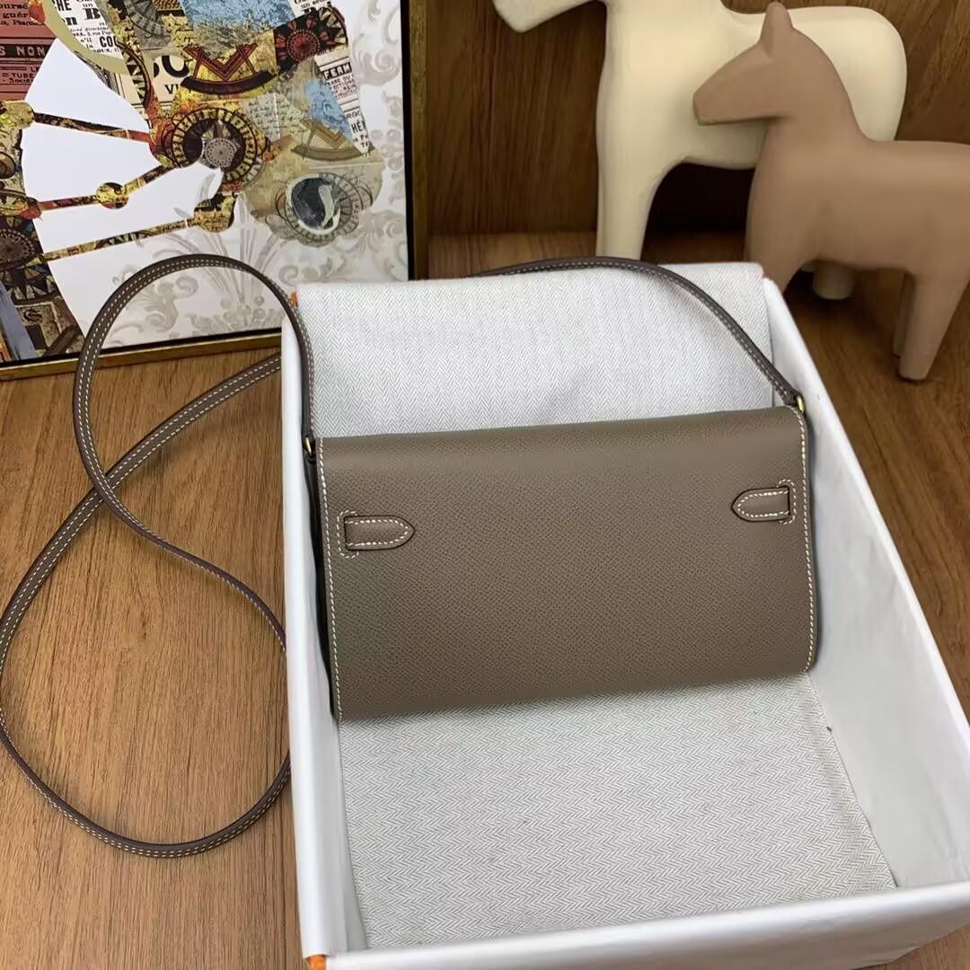 H**me5 Kelly Classique To Go wallet