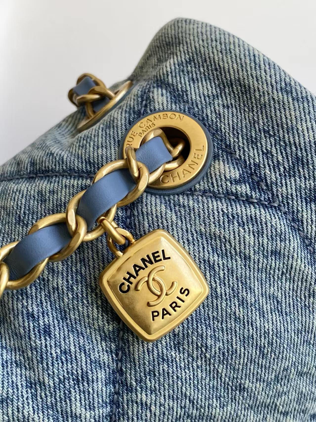 Ch**el Flap Bag 28x18x10cm