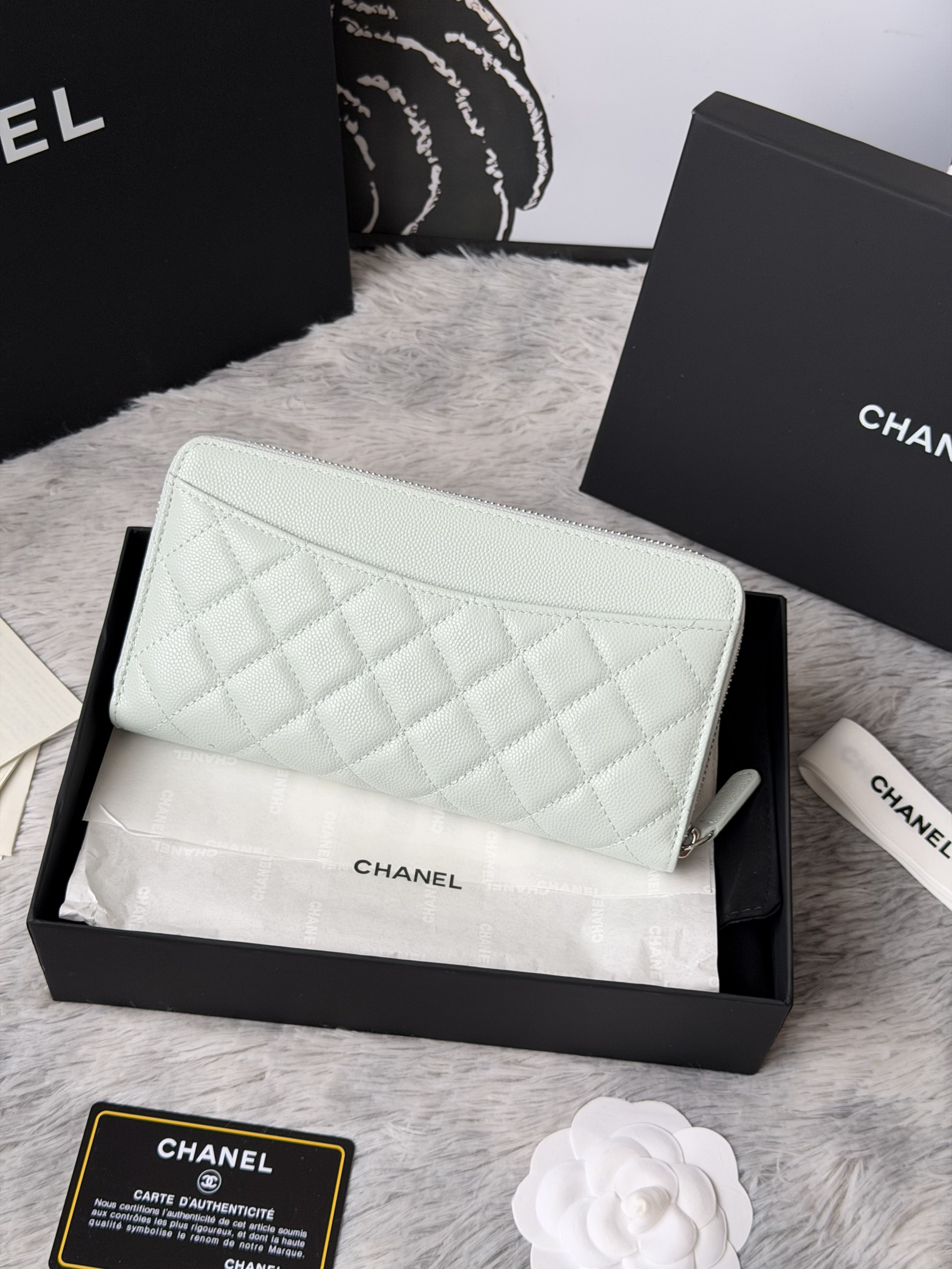 Ch**el zip around wallet 80758 10x19x3cm