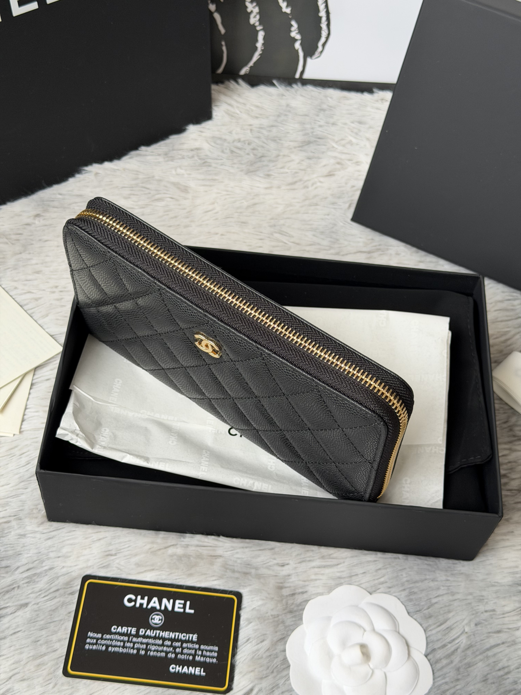 Ch**el zip around wallet 80758 10x19x3cm
