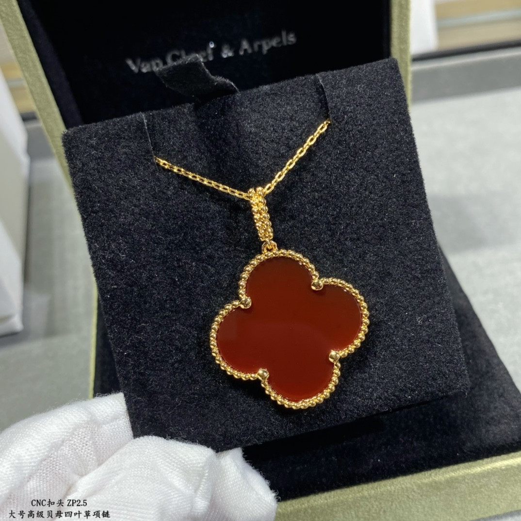 V*n Cl**f & Arpels Large Four Leaf Clover Necklace Diameter approx 2.5cm,Chain length approx 80cm