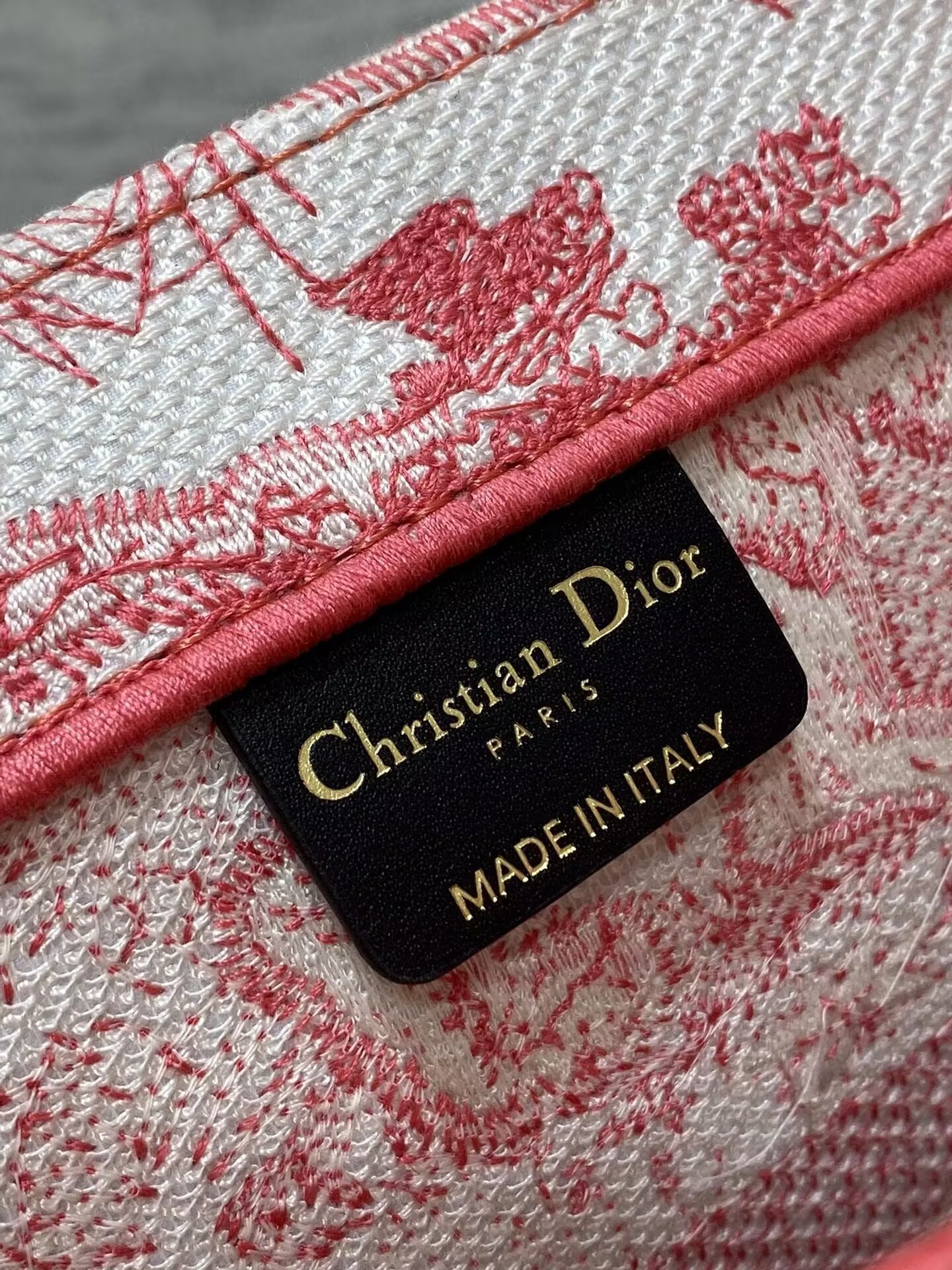 D10r Tote 36 x 18 x 28cm