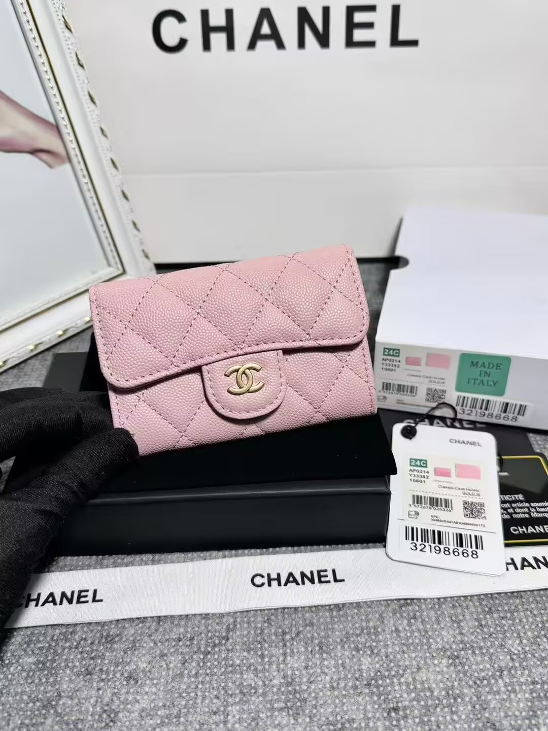 Ch**el card holder 11.3 x 7.5 x 2.5 cm