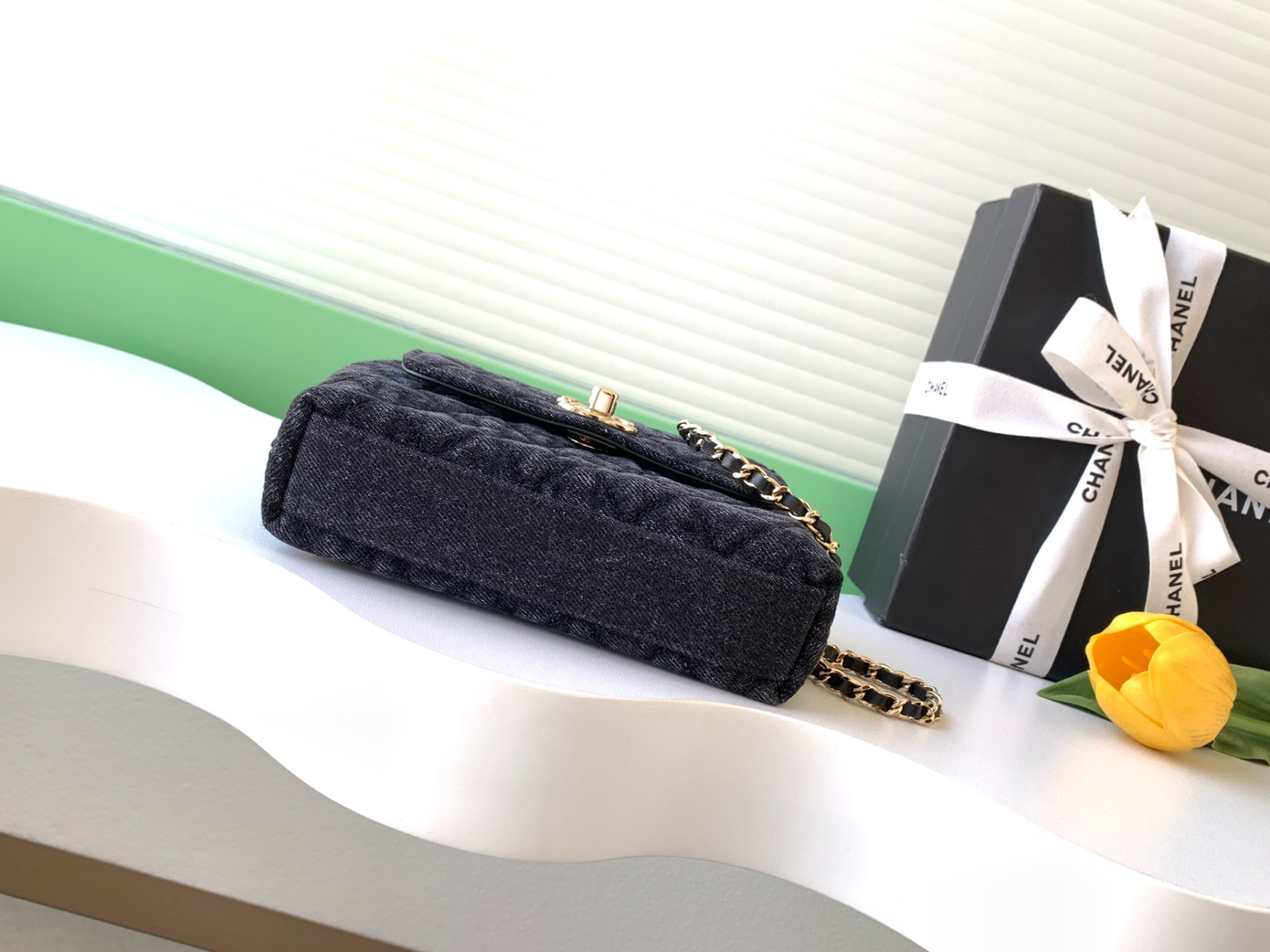 Ch**el coco clutch with chain ap4244 11.5x14.5x5.5cm