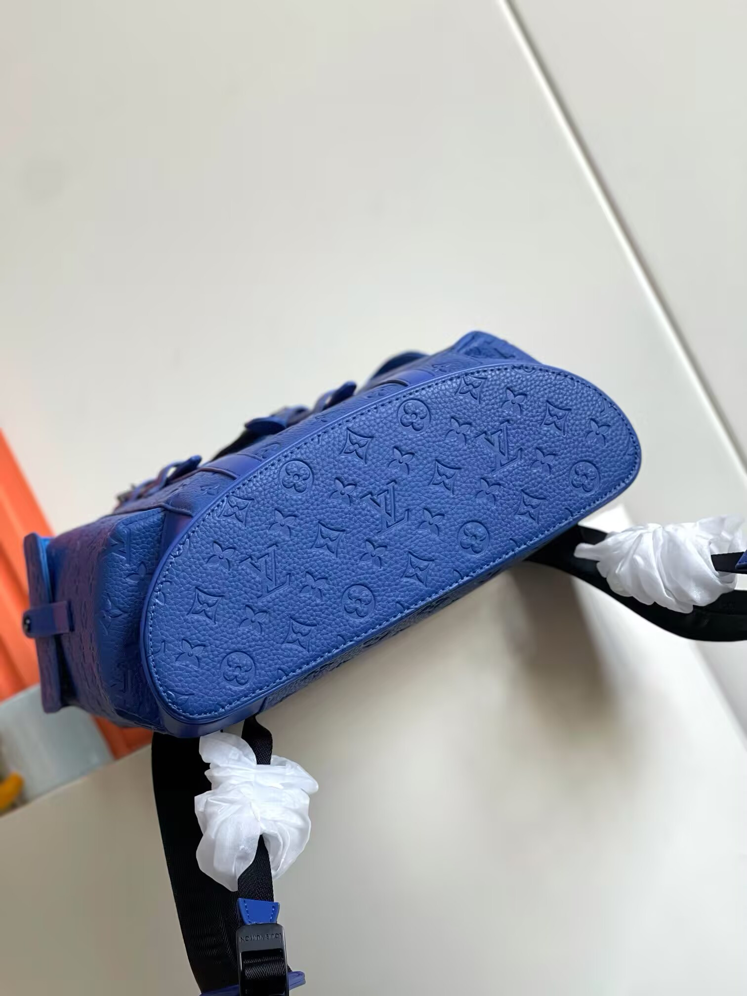 LV Christopher M23189 38x44x21cm