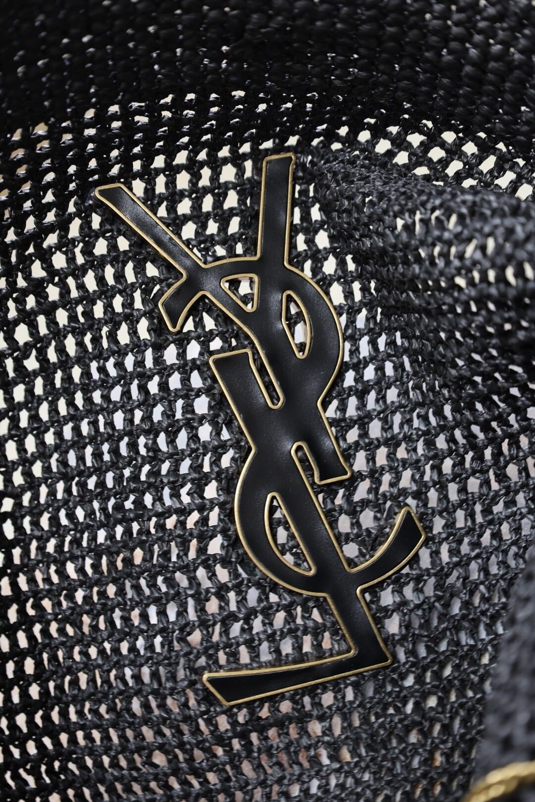 Y51 ICARE IN RAFFIA 37-55x43x5cm