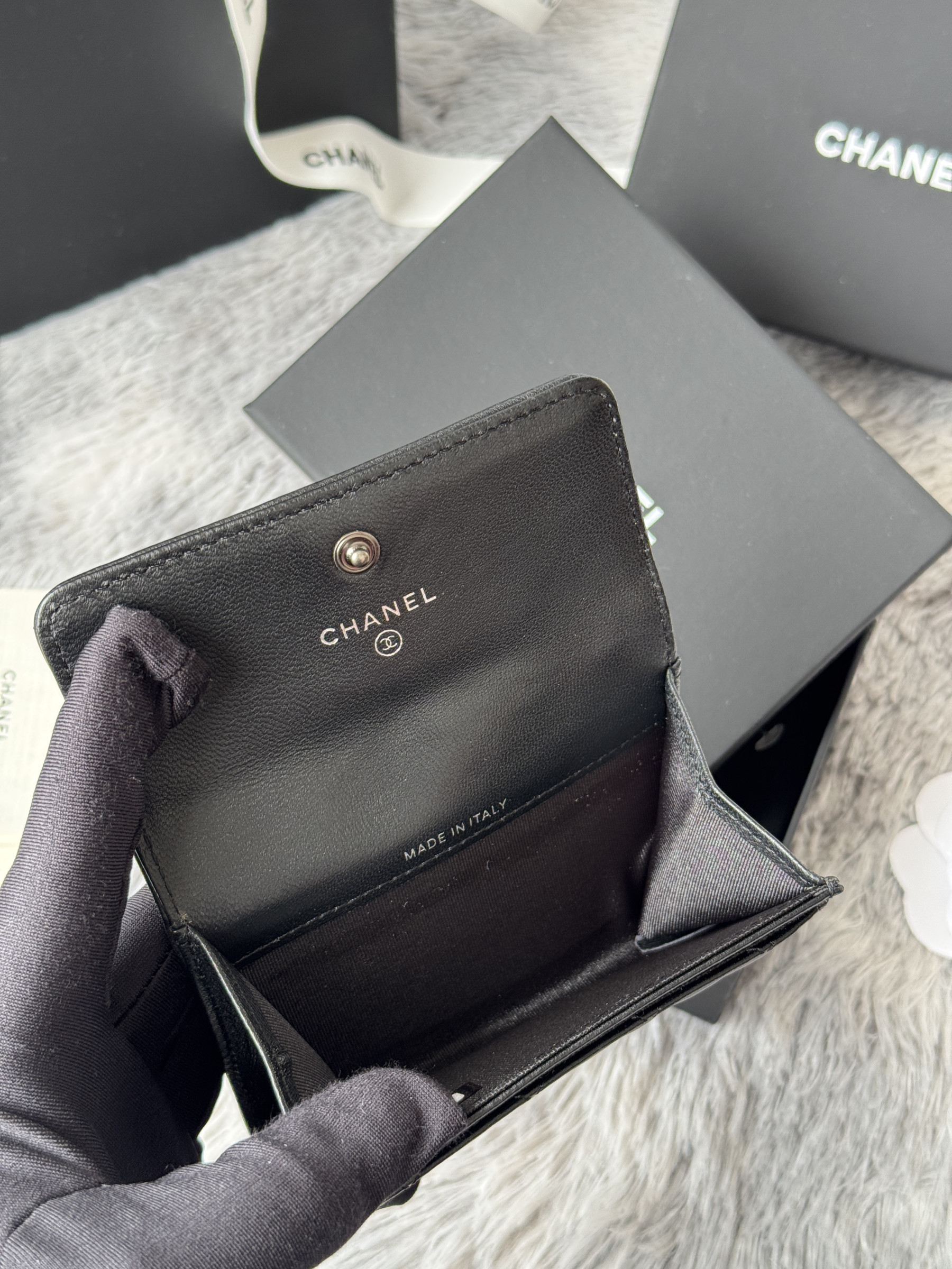 Ch**el boy Ch**el flap card holder a80603 7.5x11.3x2.1cm