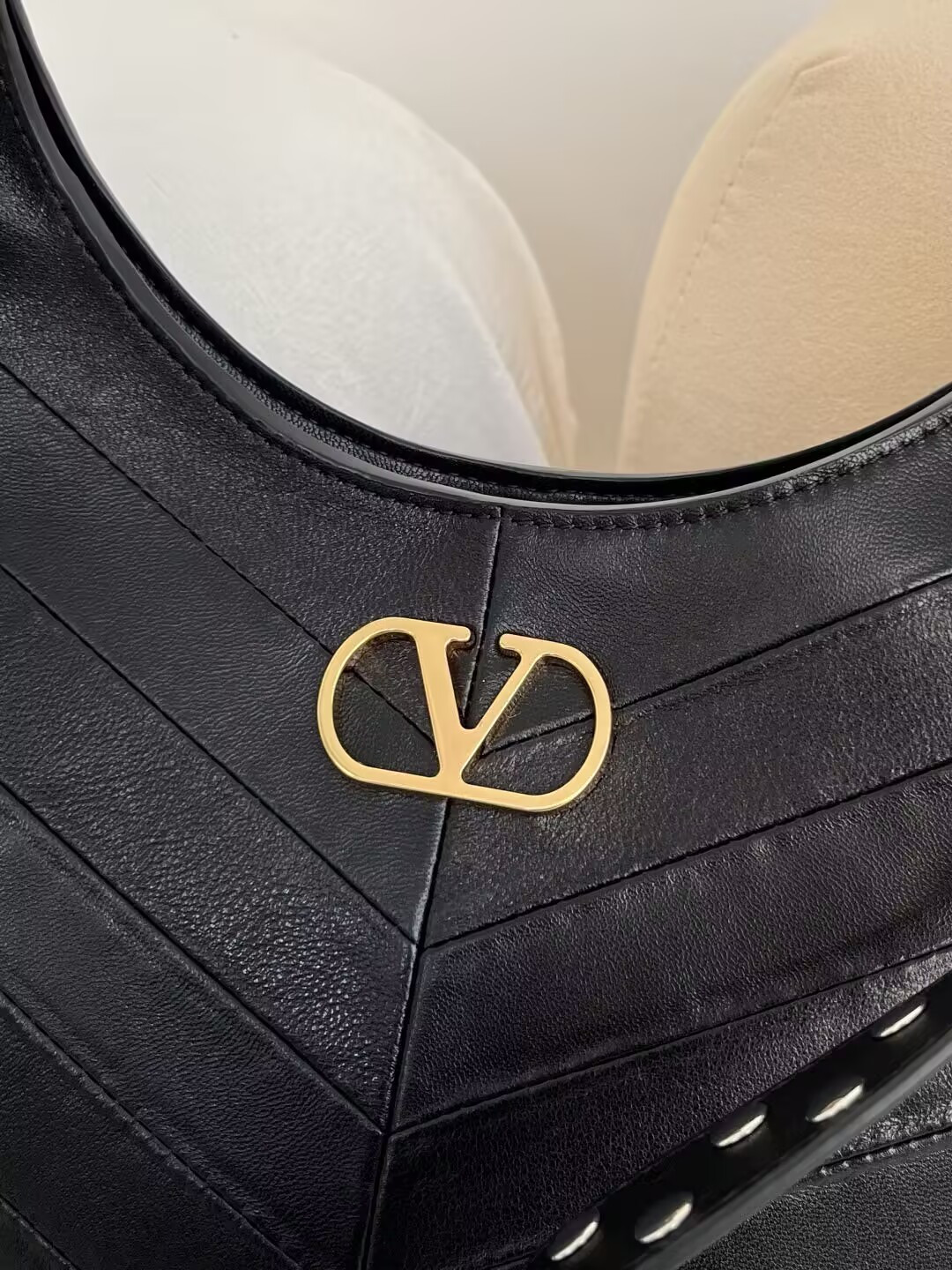 Valentino Garavani Hoboho Small Nappa Leather Hobo Bag 28x21.5x3cm