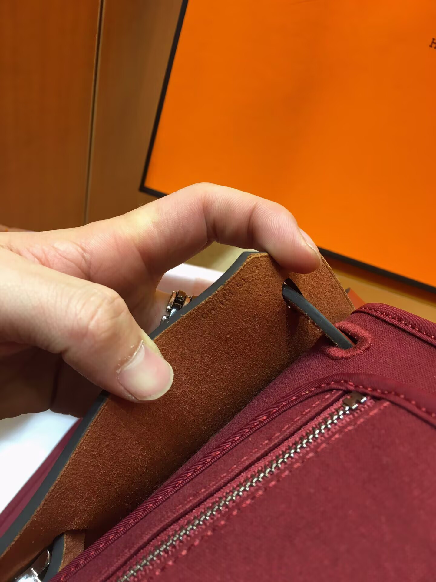 H**me5 Herbag 31cm (Metallic finish selectable gold/ silver)