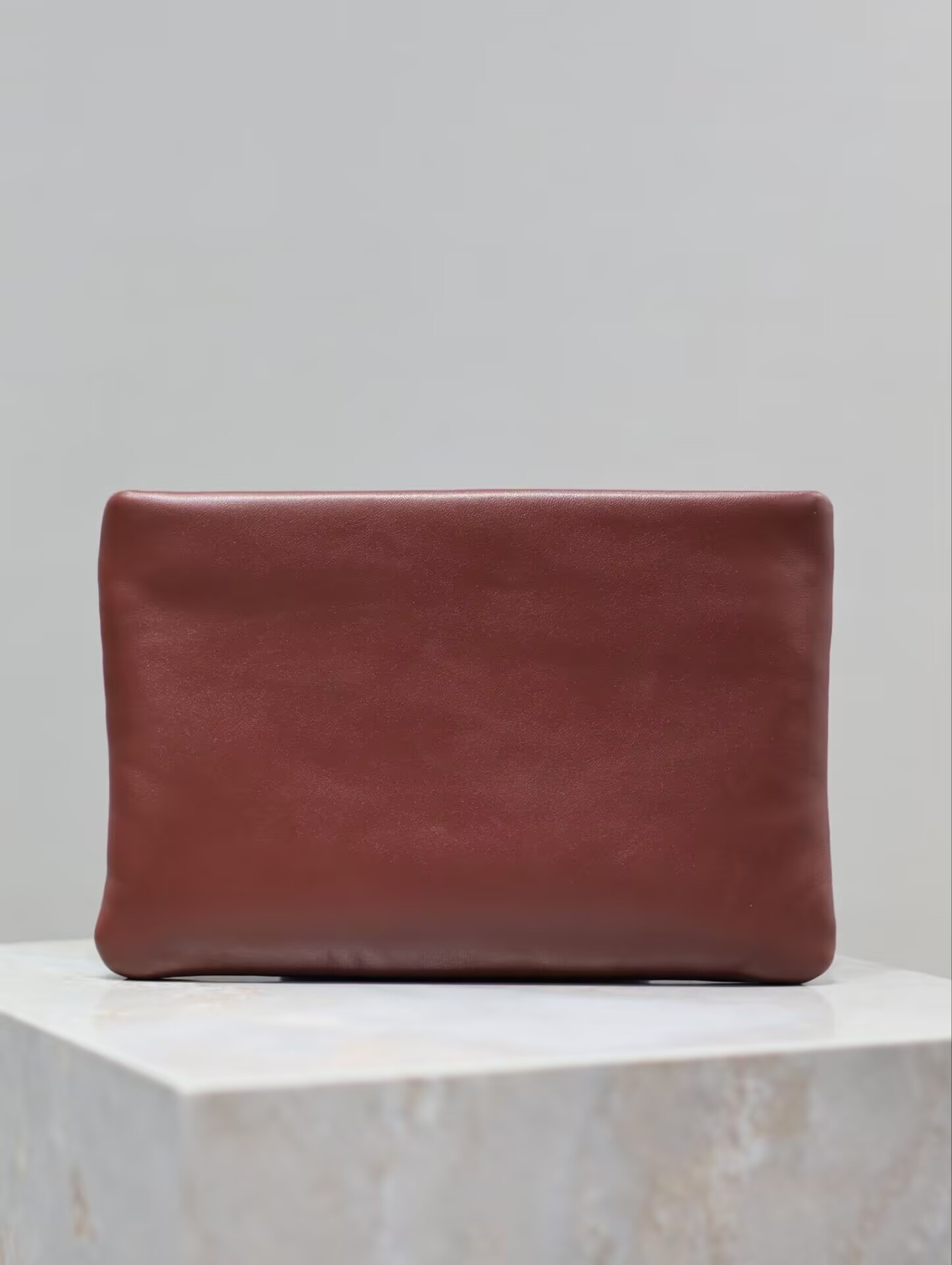 Y51 CALYPSO small pouch in lambskin 23x16x3cm