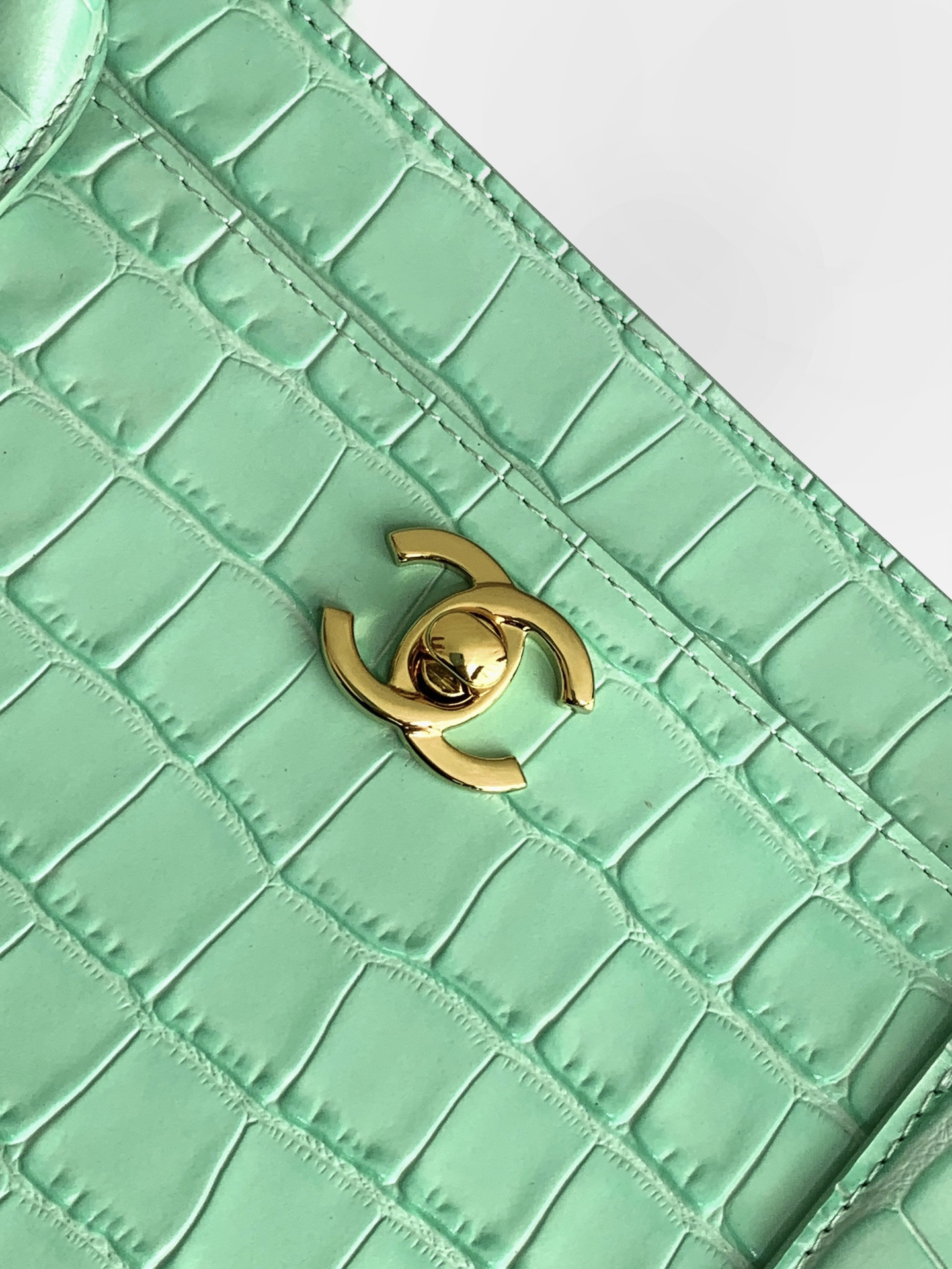 Ch**el tote crocodile-embossed bag 35x21x12cm