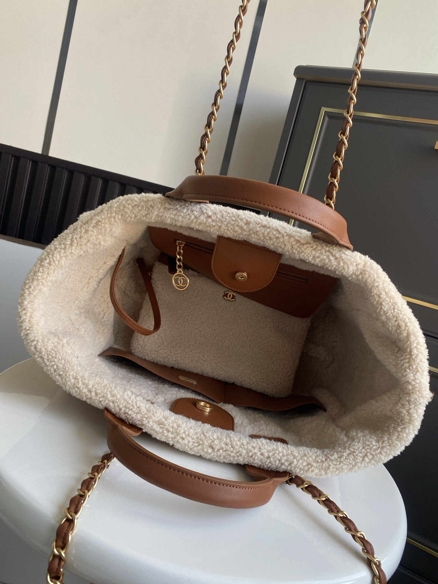 Ch**el deauville tote shopping bag 33cm