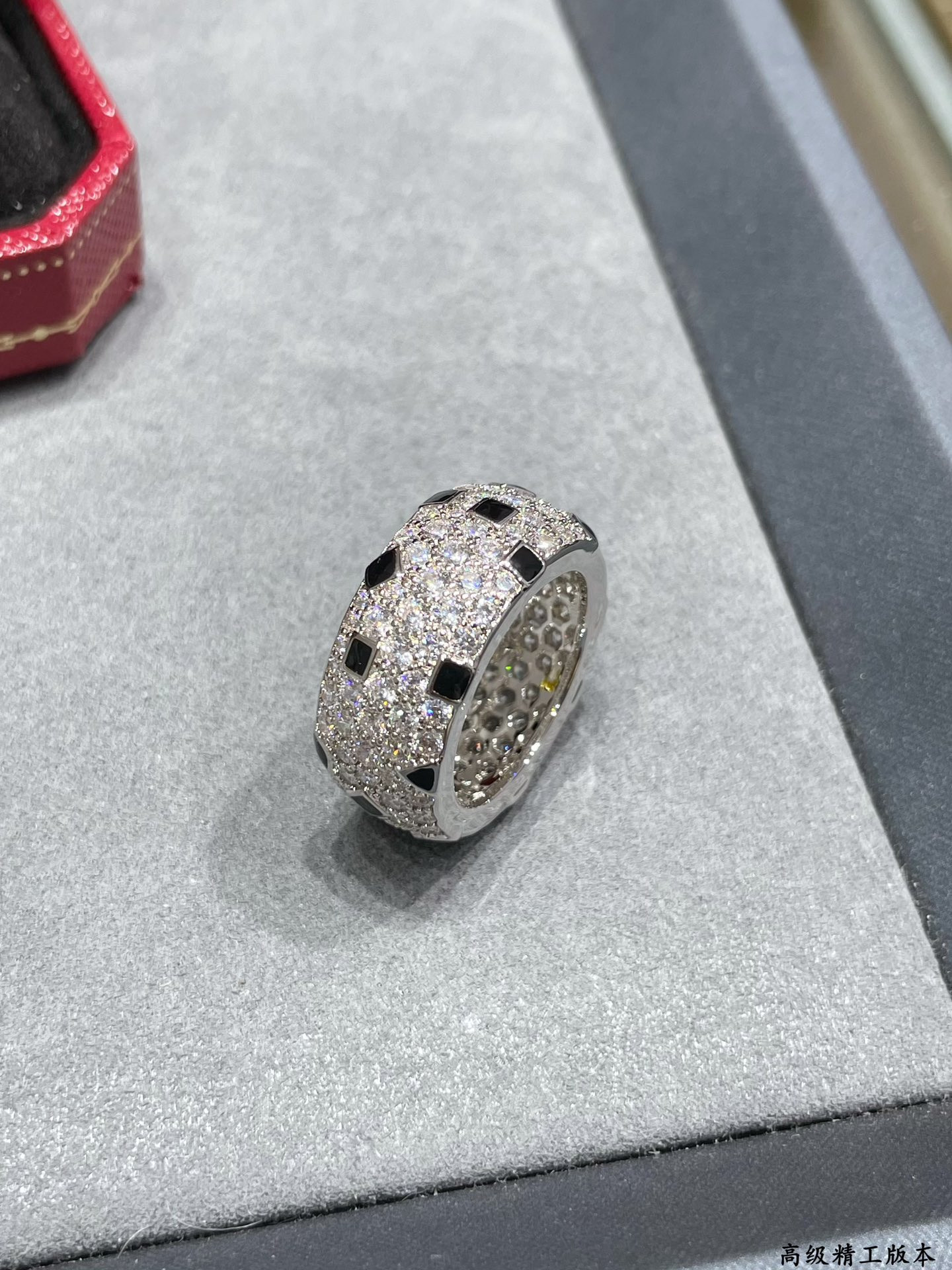 Ca*t1er spotted leopard ring