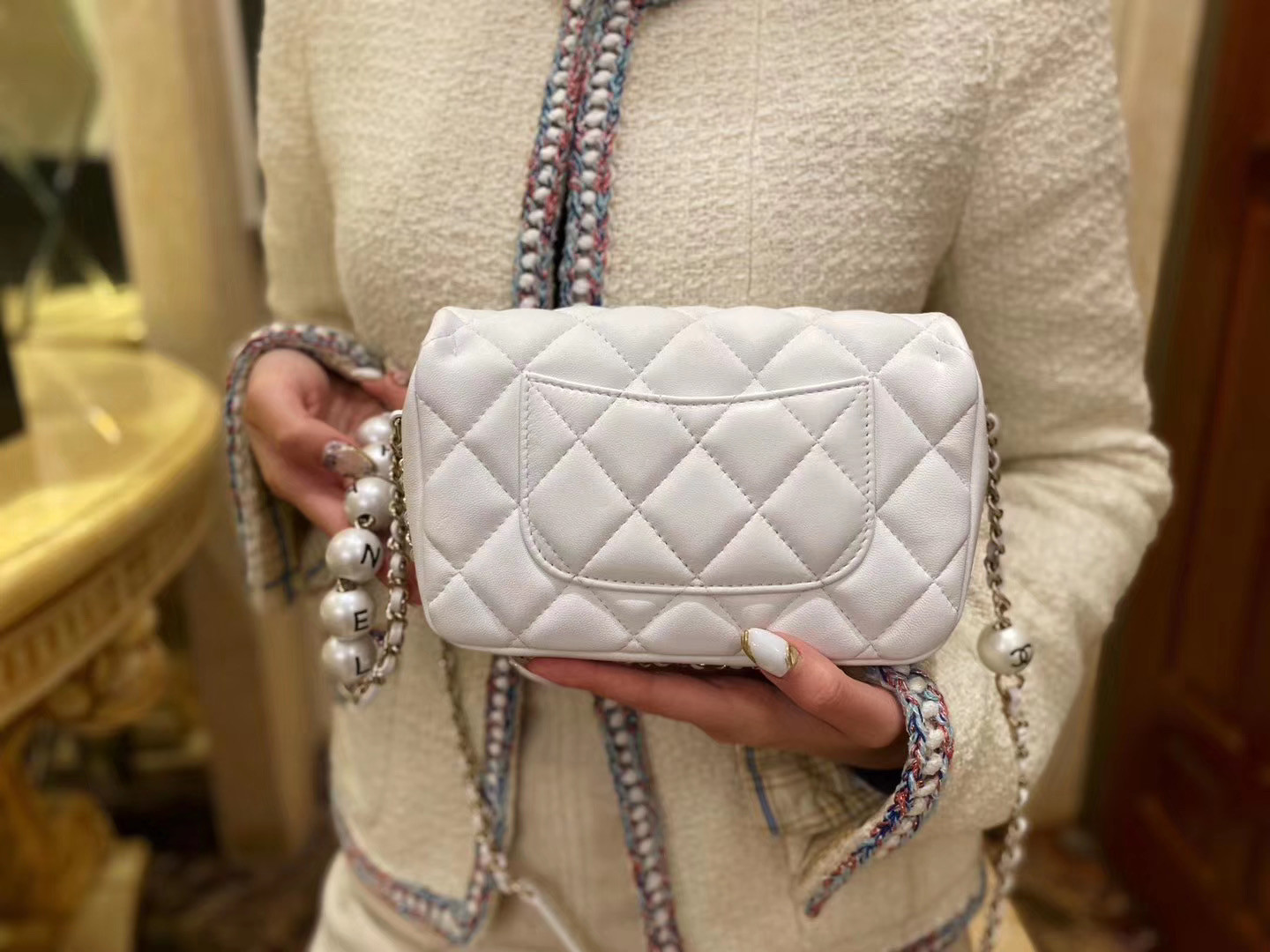 Ch**el small pearl bag in white