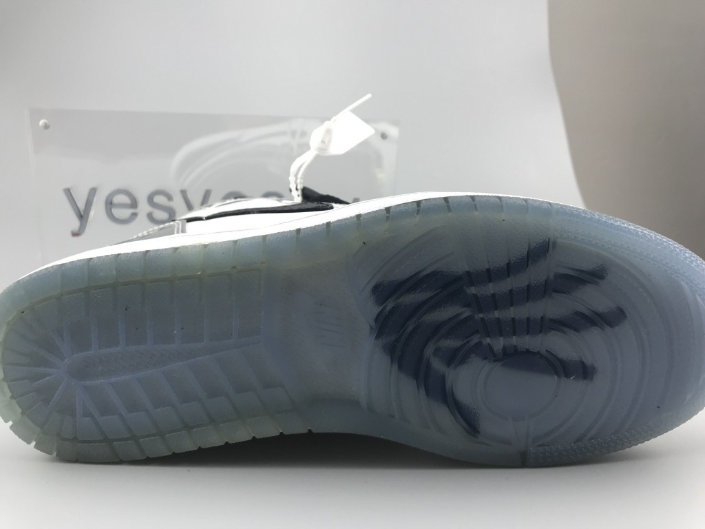 UA AIR JORDAN 1 RETRO HIGH 