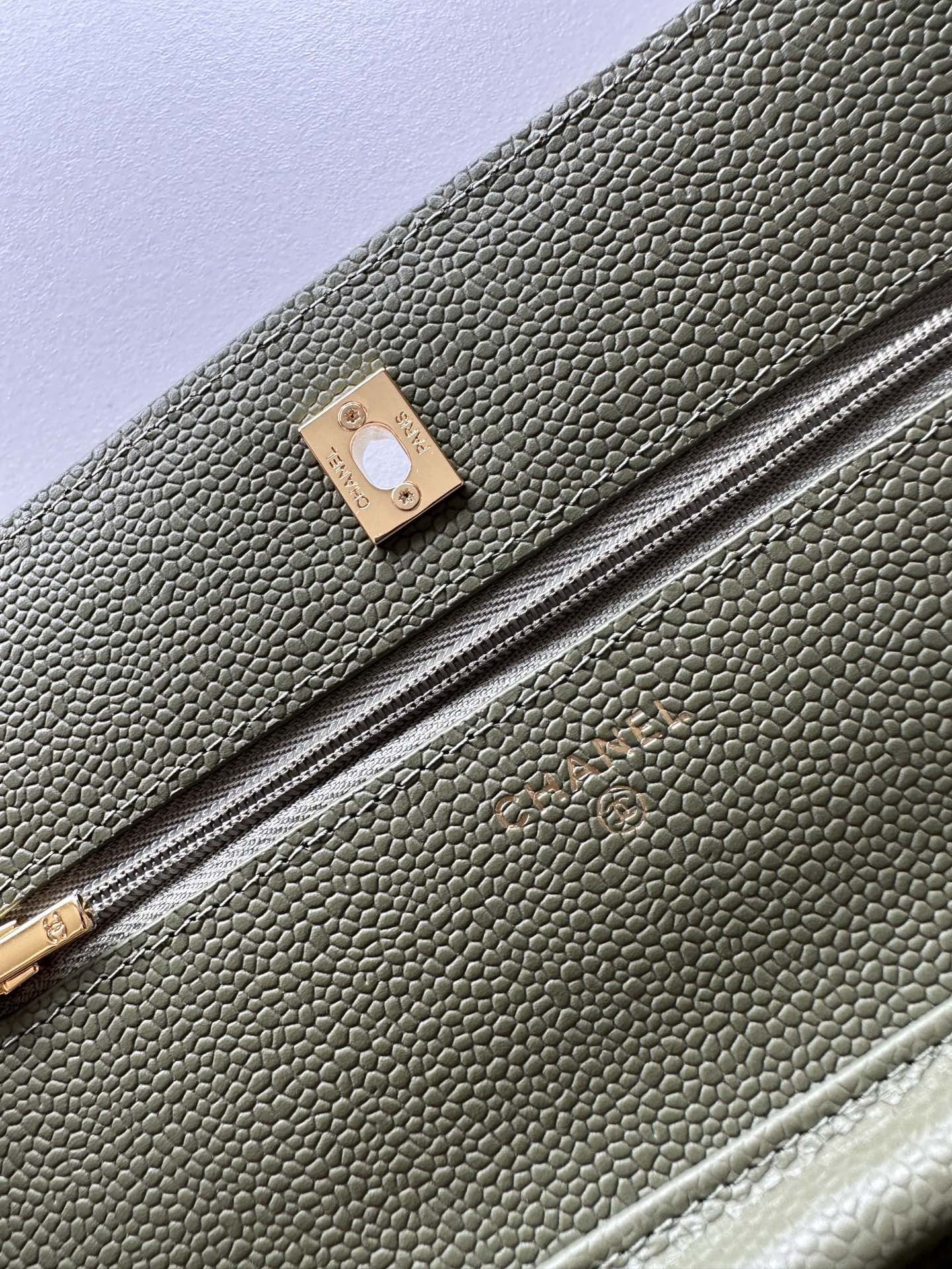 Ch**el woc classic wallet on chain 13x19cm