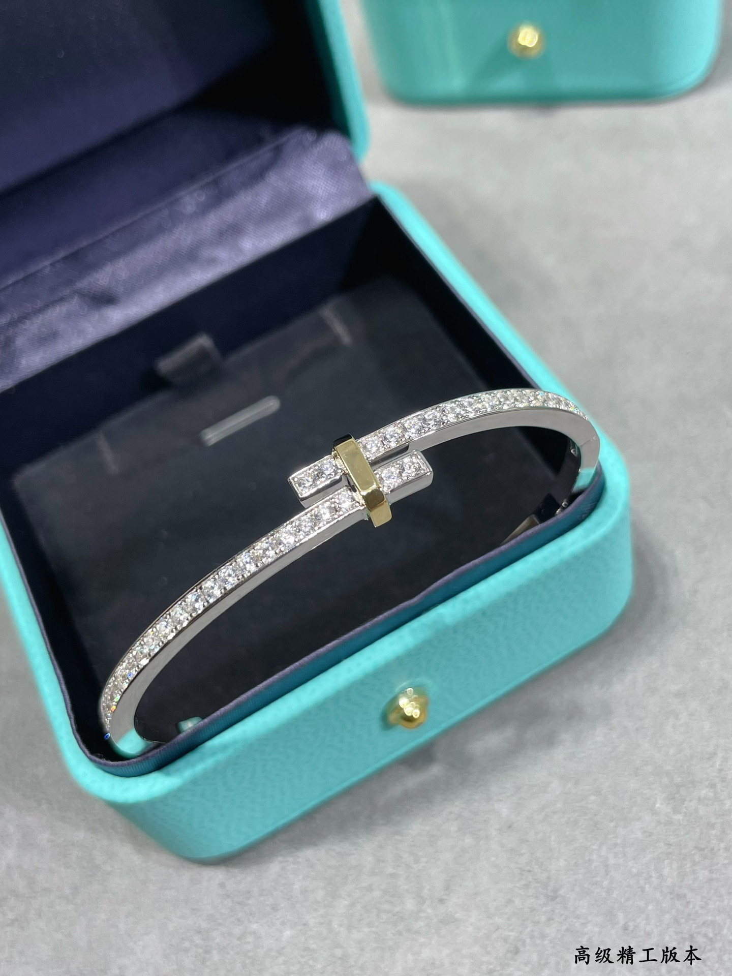 T*f*ny & Co. Circle Dual-Tone Bracelet