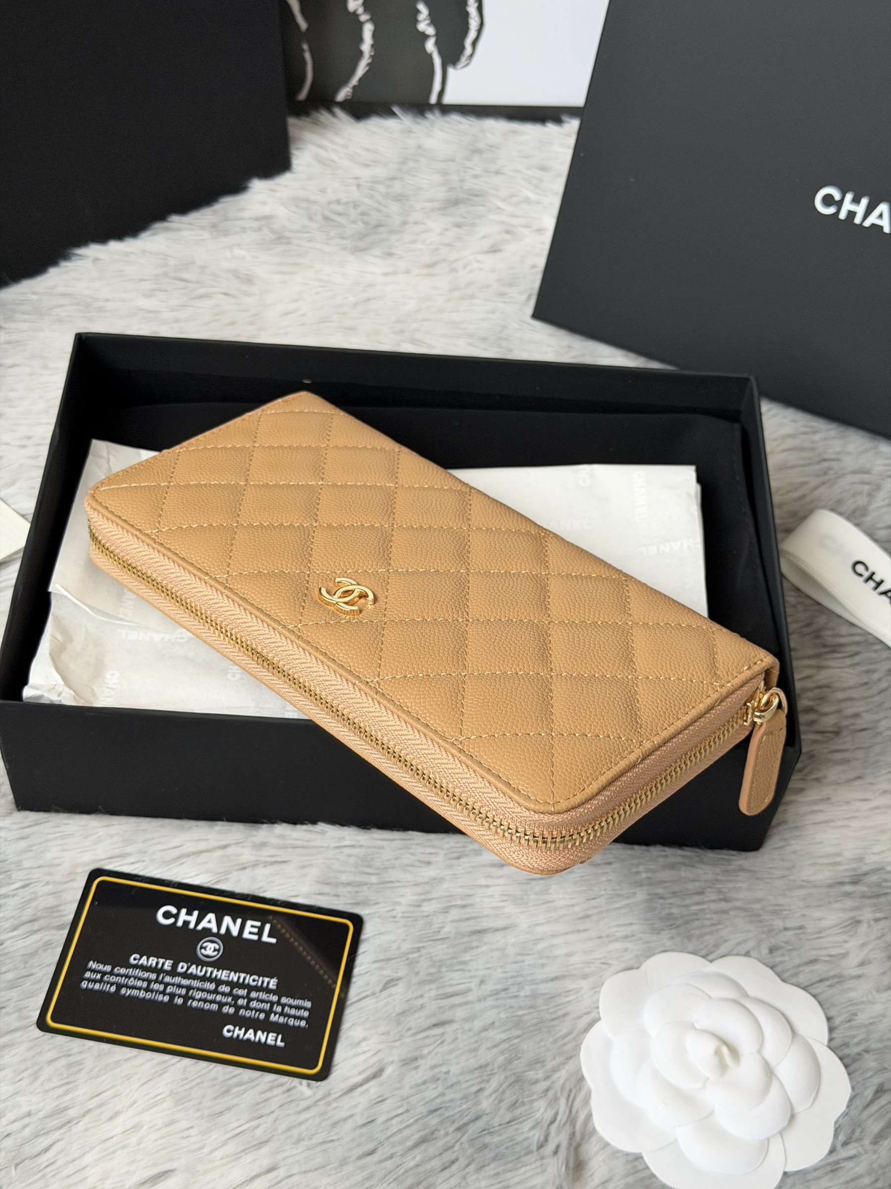 Ch**el zip around wallet 80758 10x19x3cm